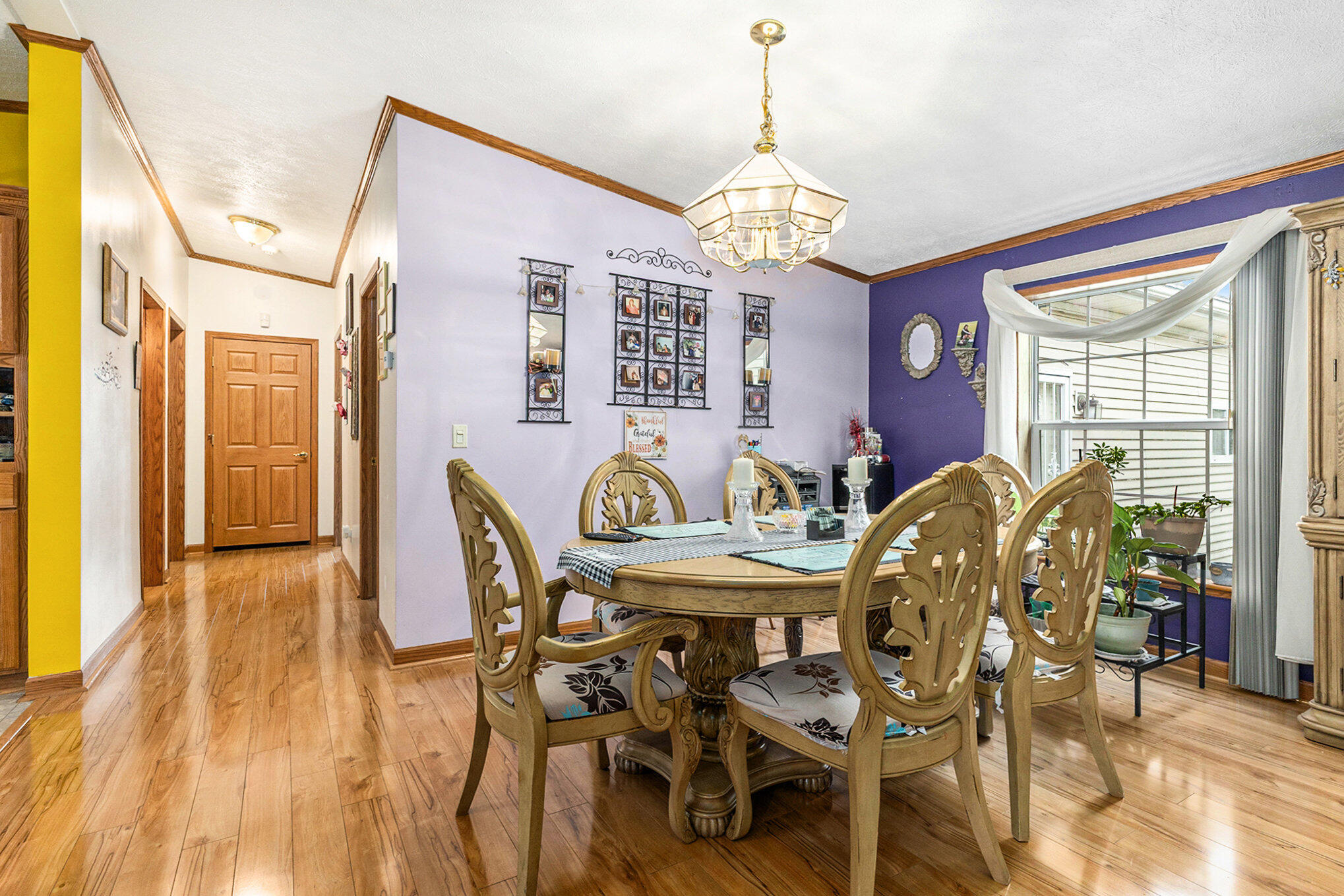 521 W 49th Avenue