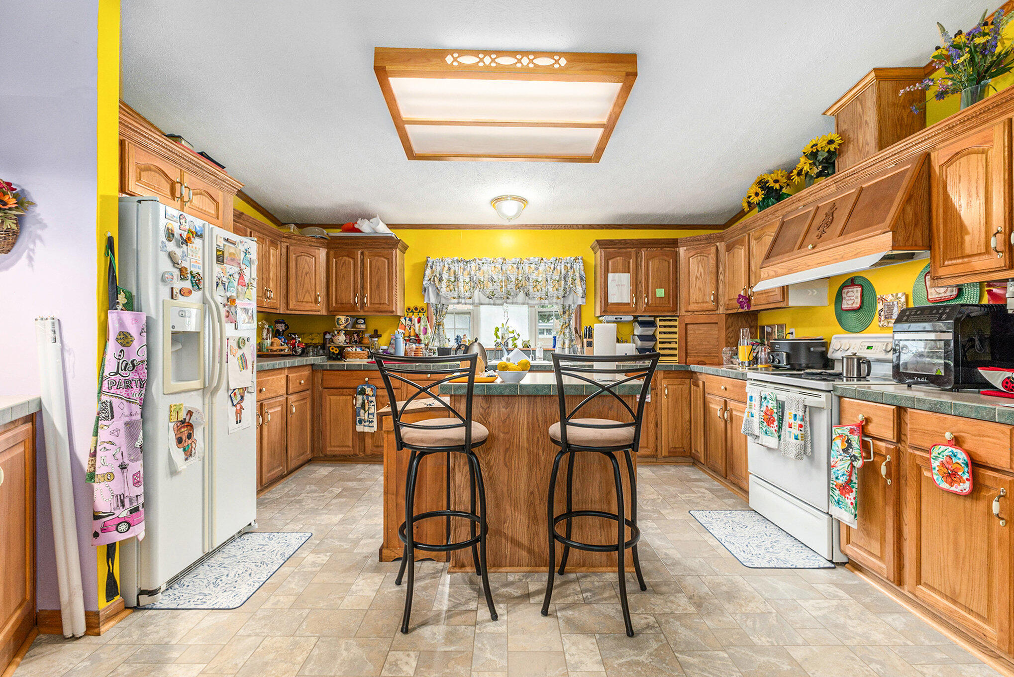 521 W 49th Avenue