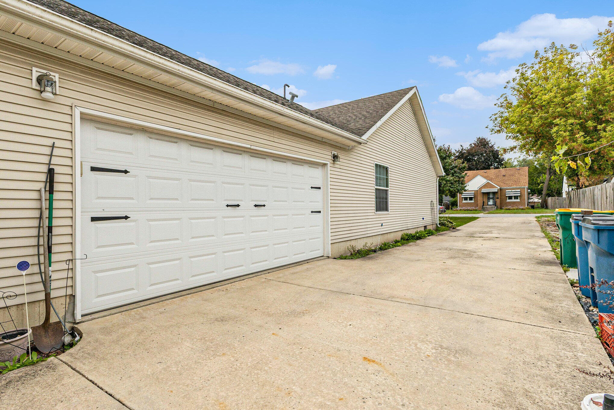 521 W 49th Avenue