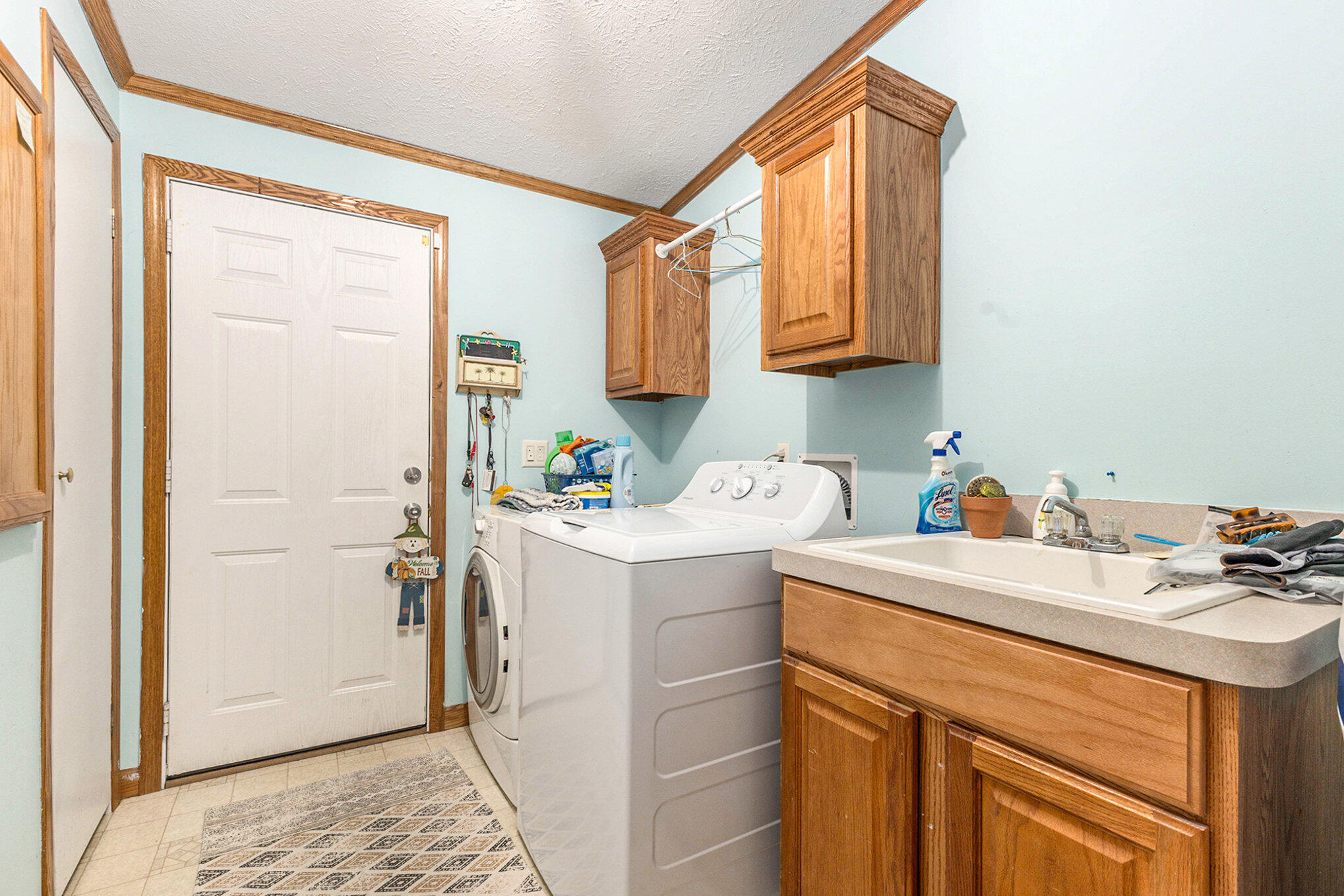 521 W 49th Avenue