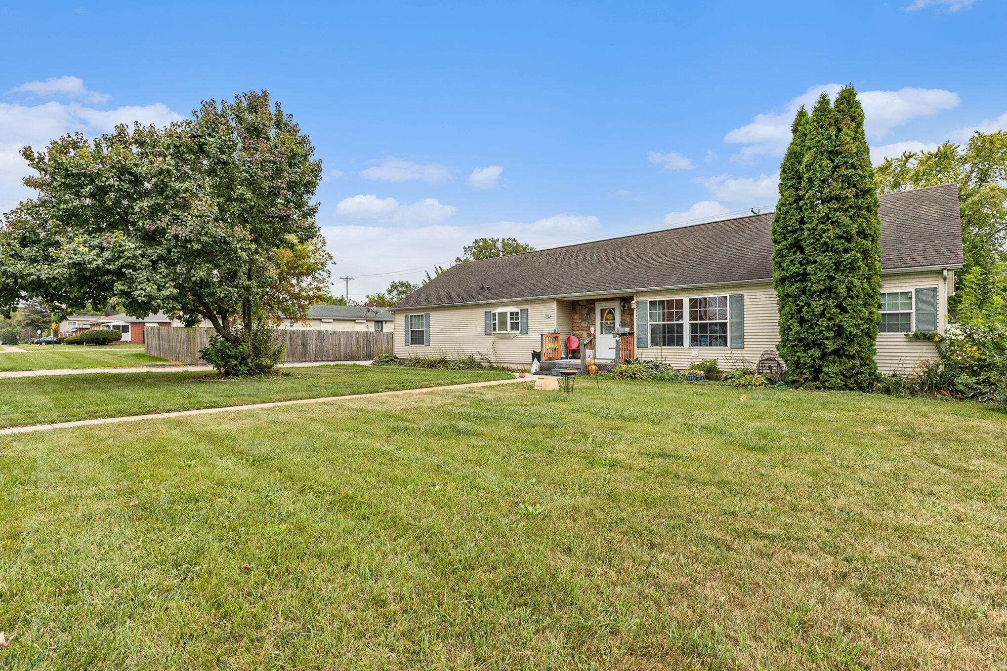 521 W 49th Avenue