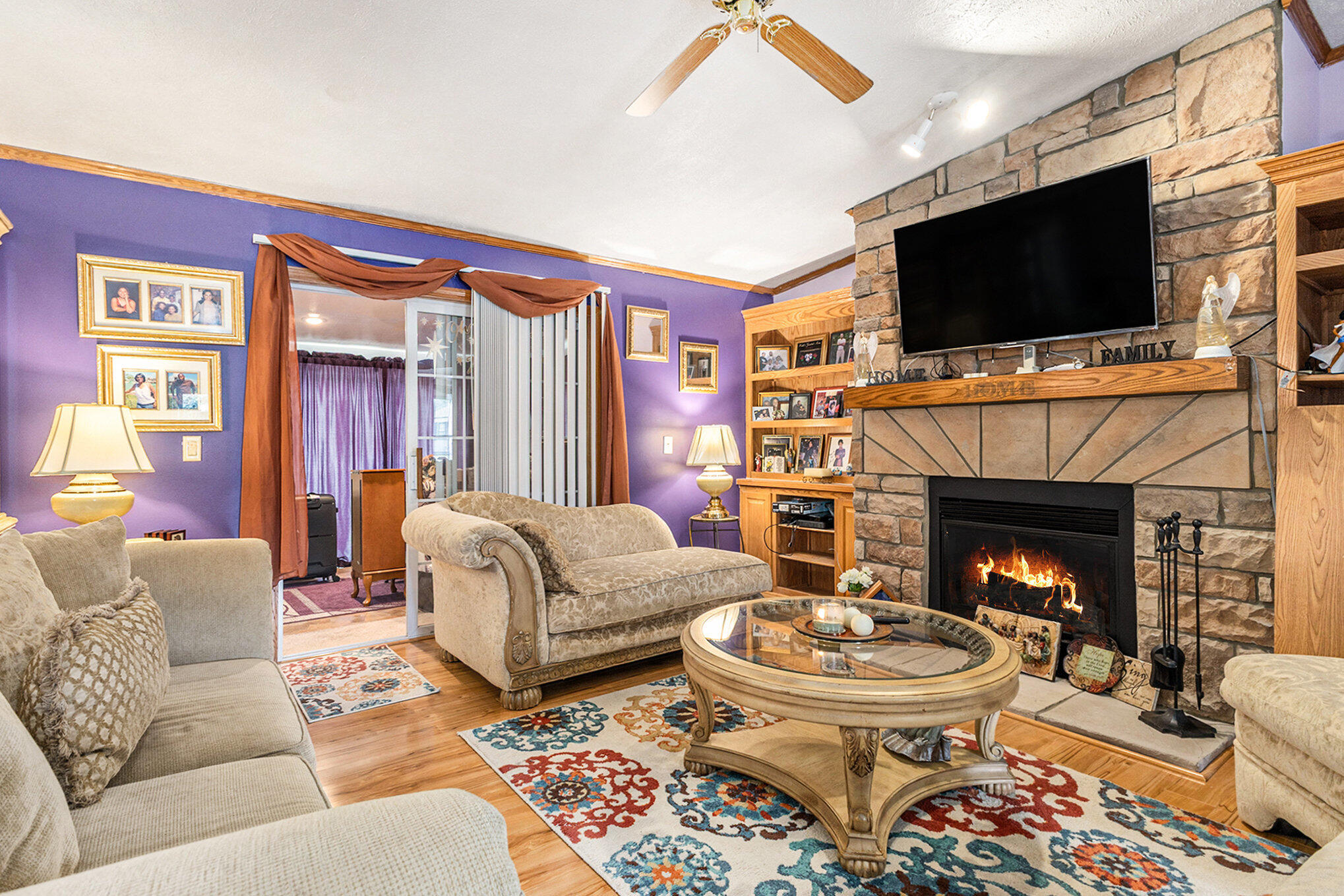 521 W 49th Avenue