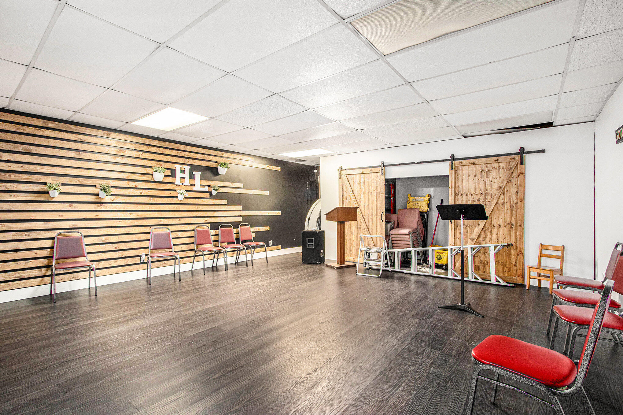 801 E Chicago Avenue