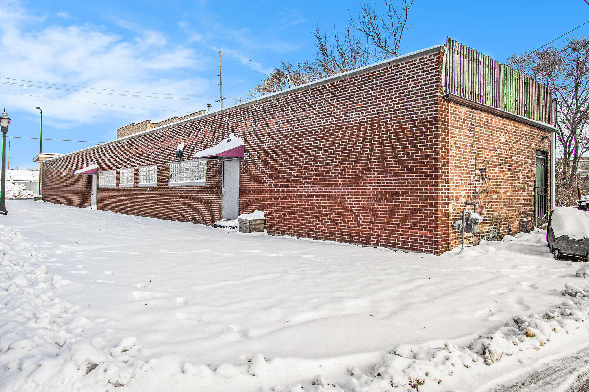 801 E Chicago Avenue