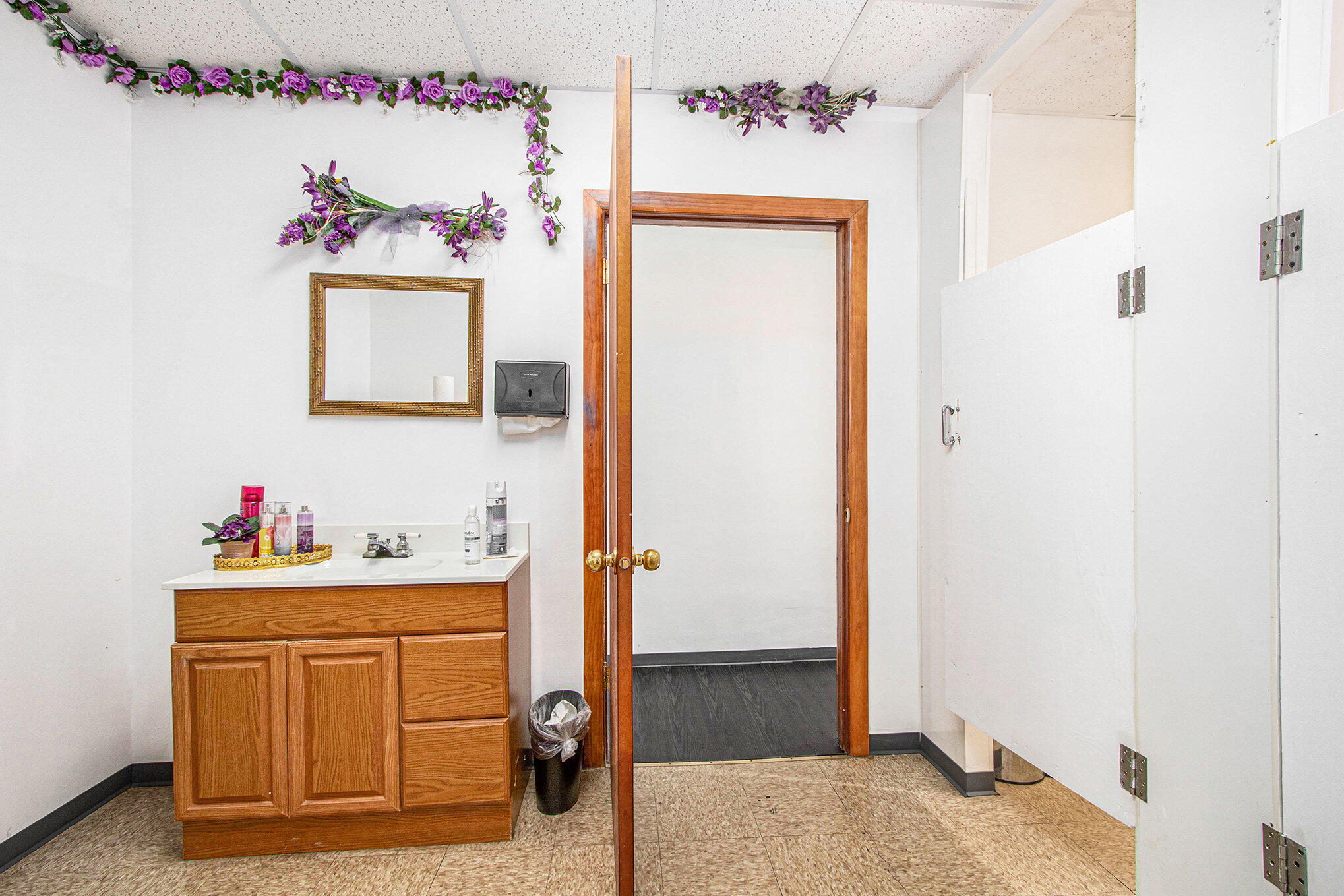 801 E Chicago Avenue