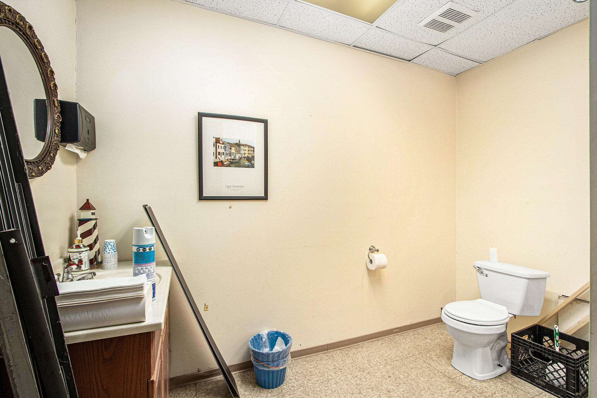 801 E Chicago Avenue