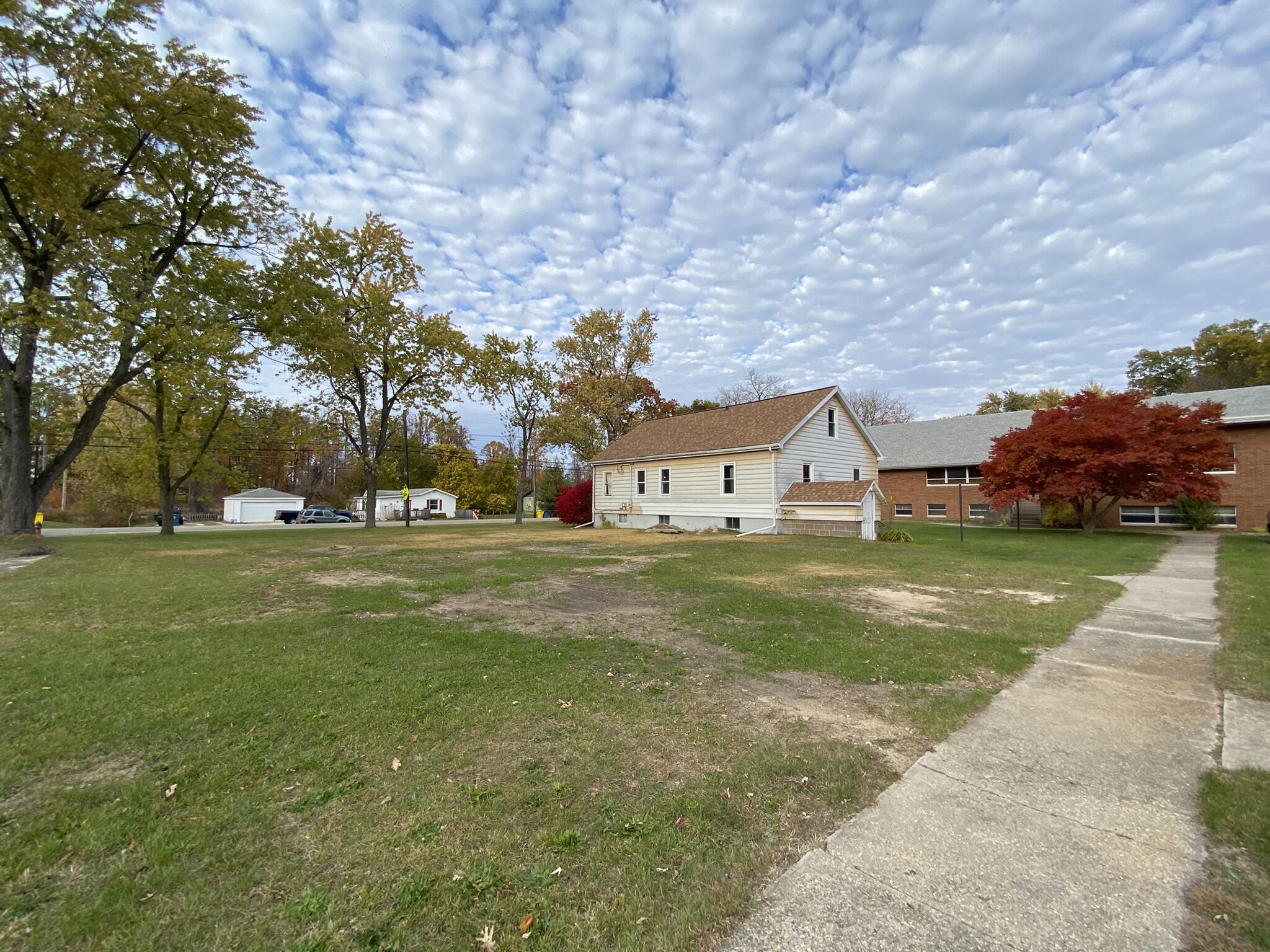 4274 W Dunes Highway