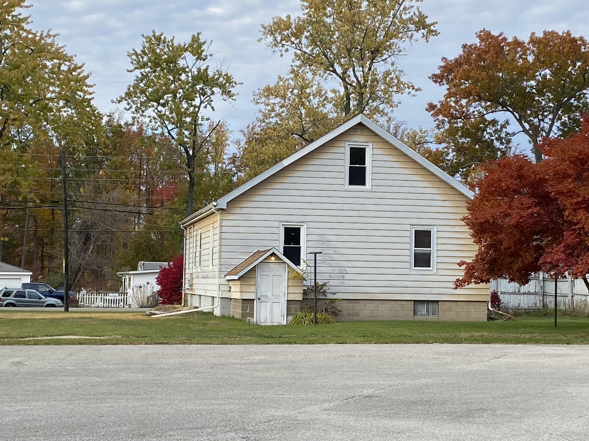 4274 W Dunes Highway