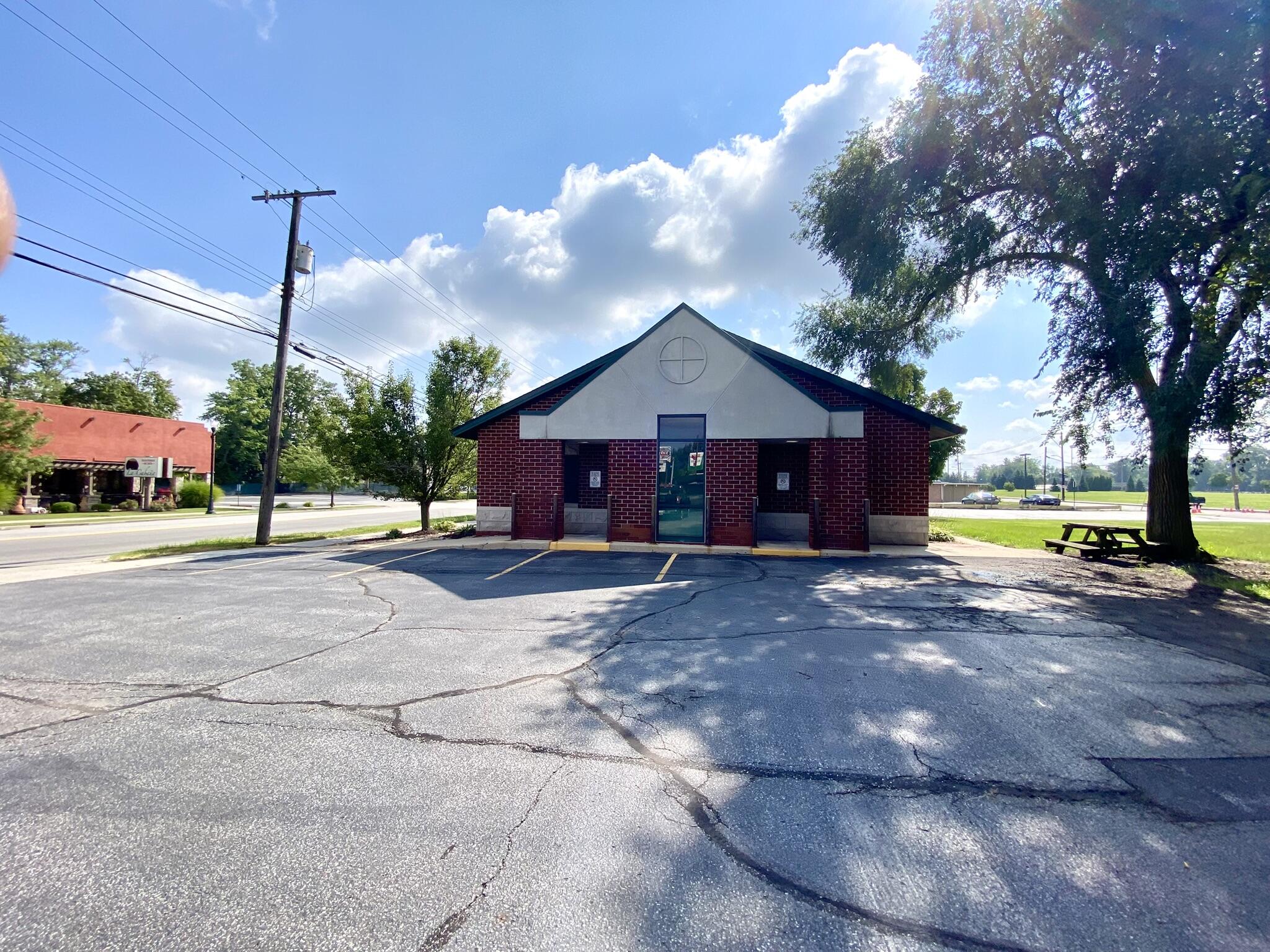 808 - 810 E Lincolnway