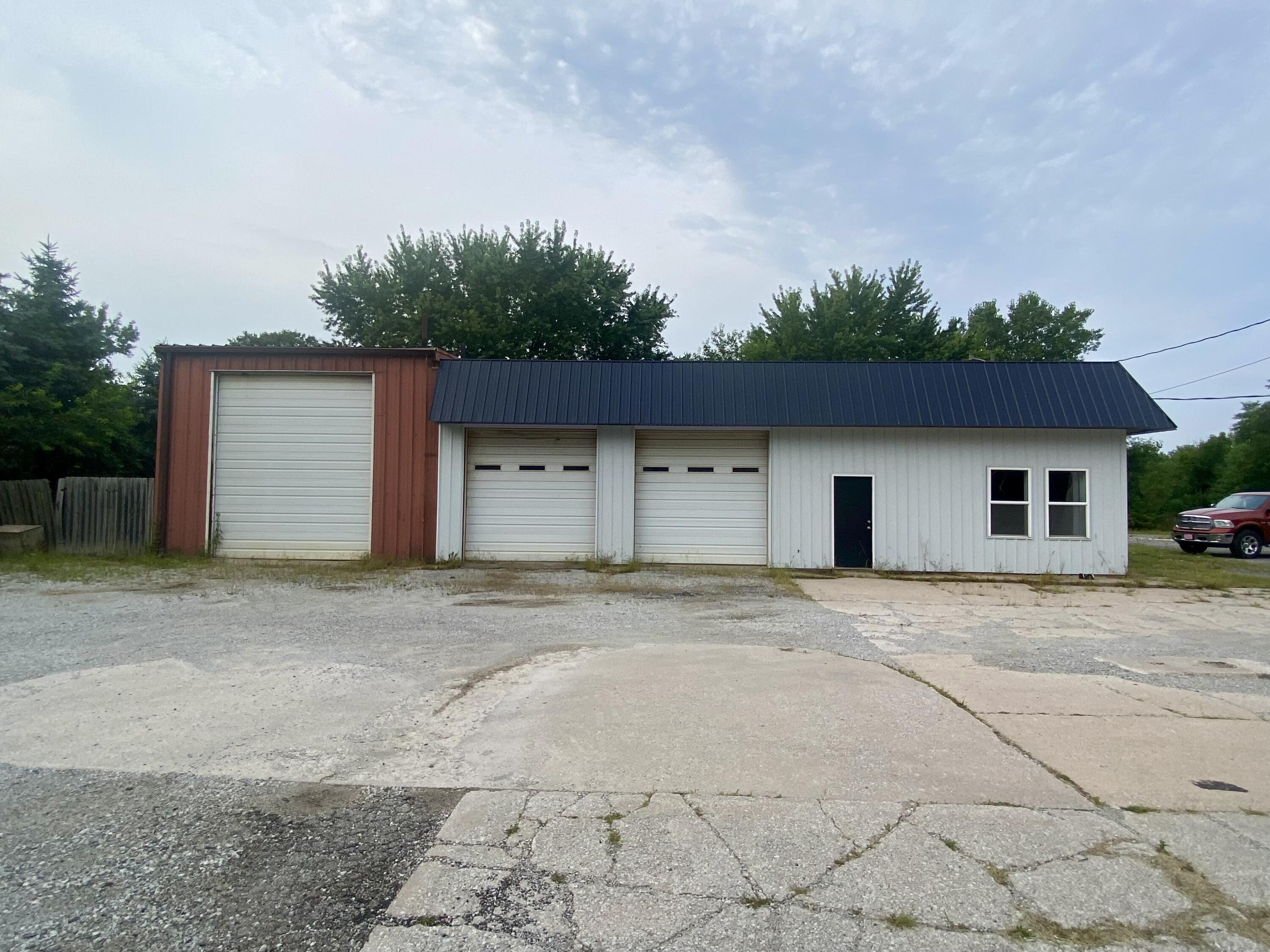 431 E Us Highway 6