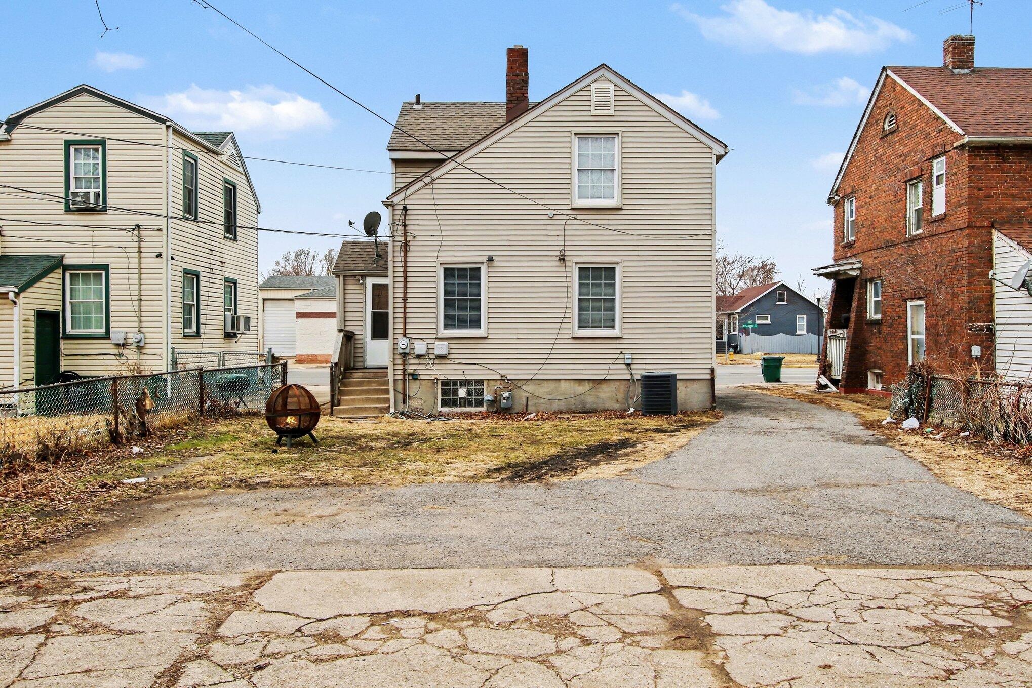 5901 Columbia Avenue