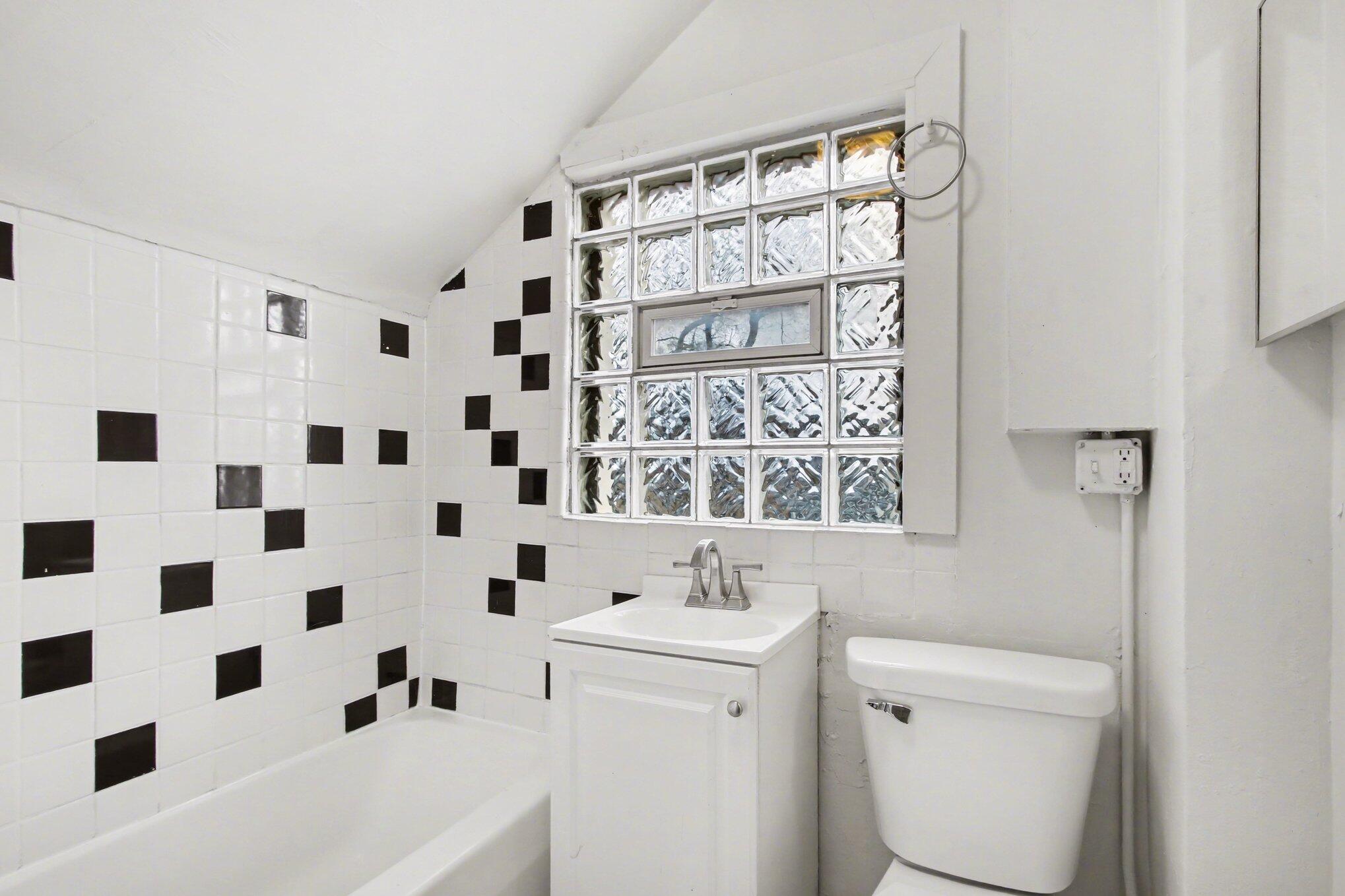 5901 Columbia Avenue