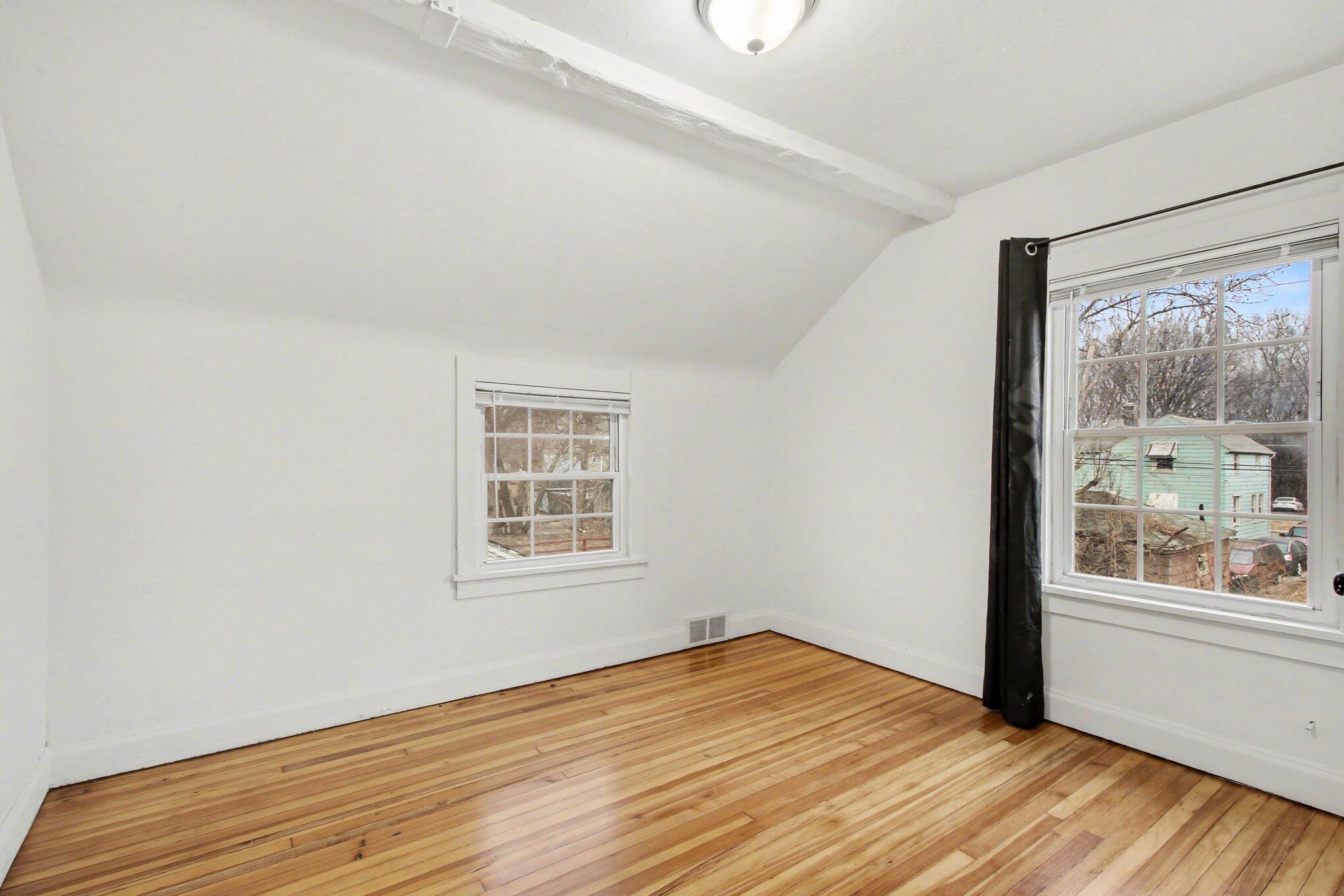 5901 Columbia Avenue