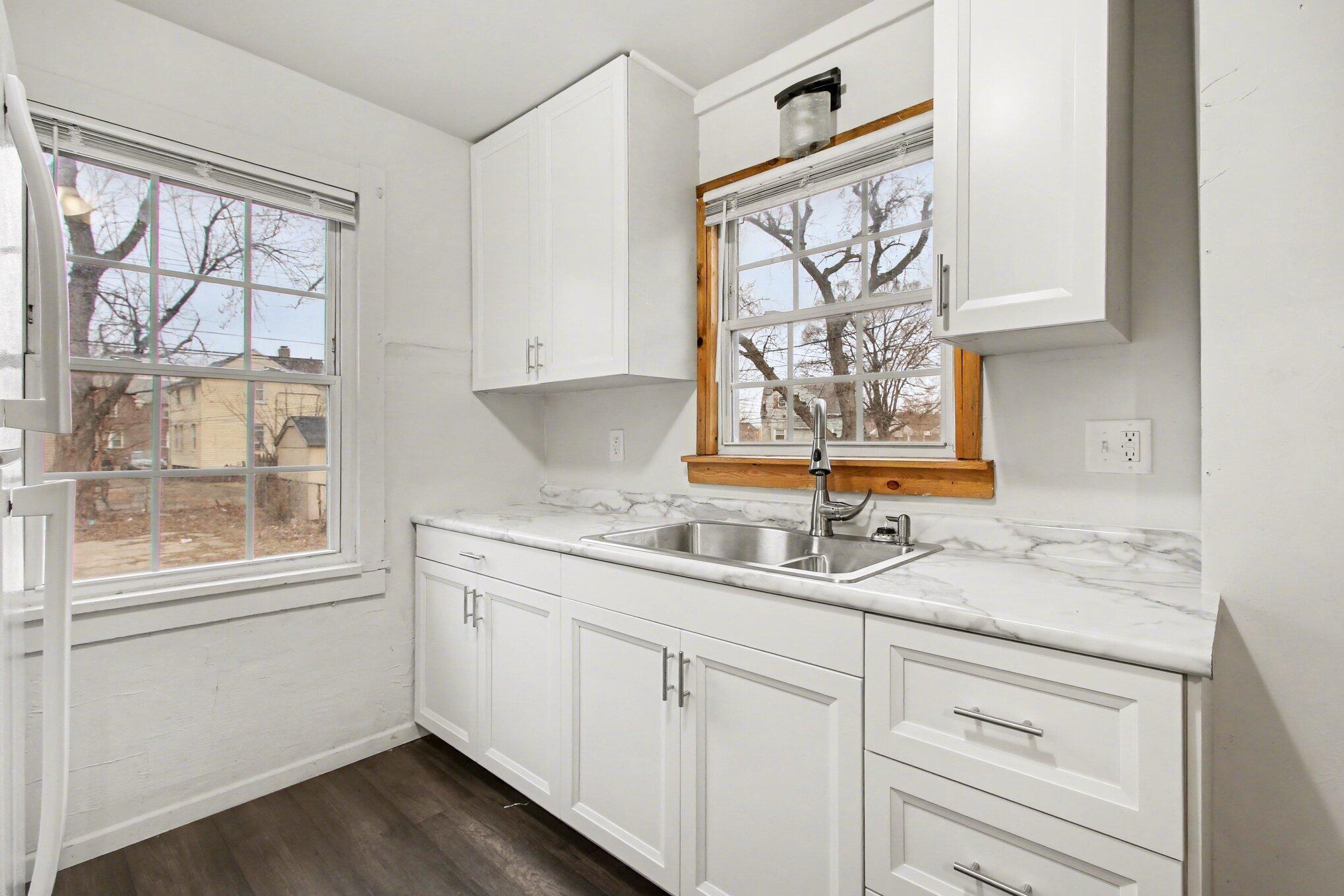 5901 Columbia Avenue