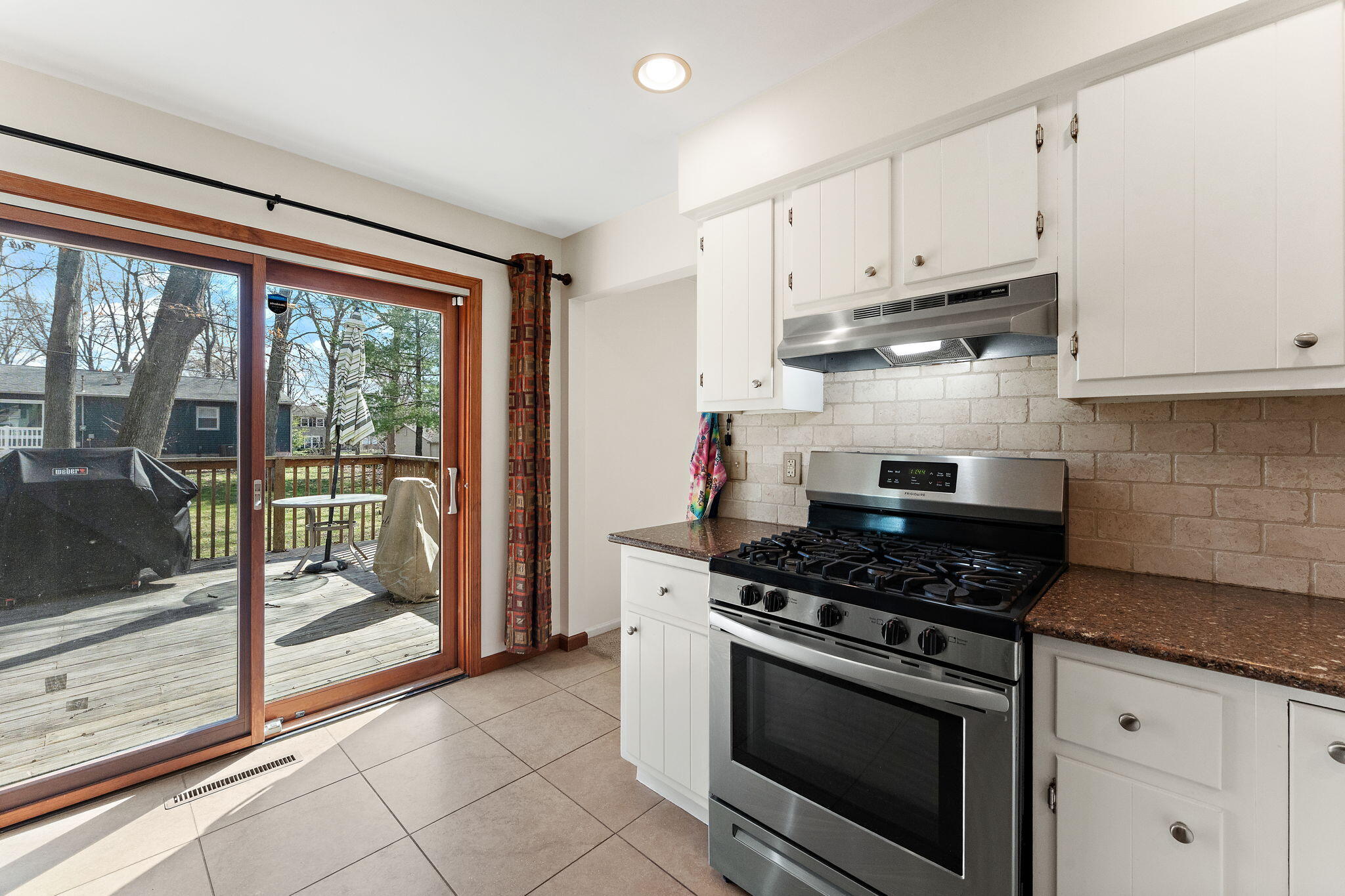 4002 Sleighbell Lane