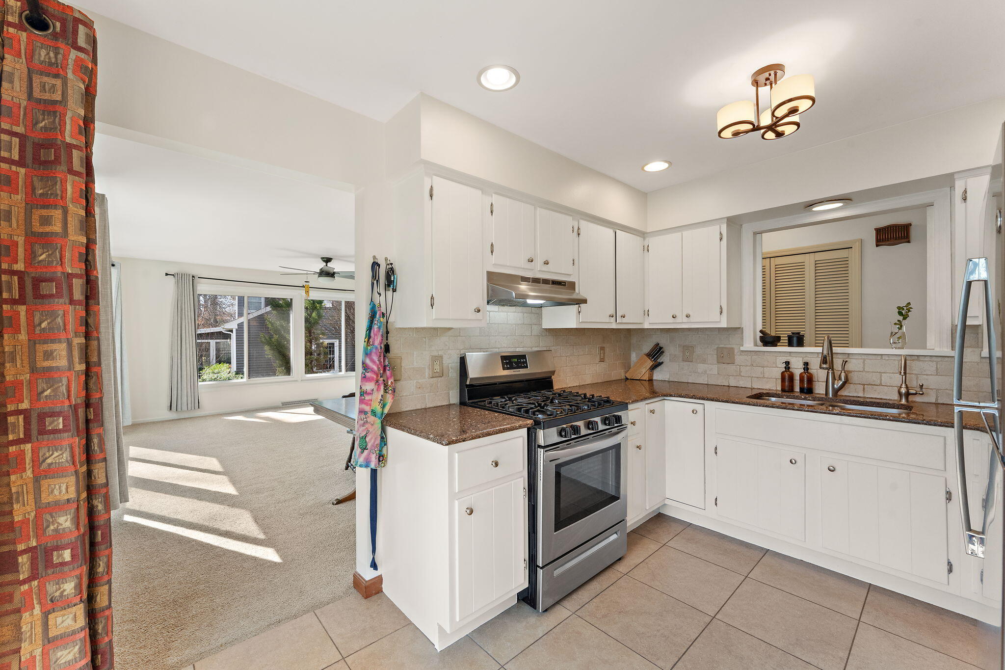 4002 Sleighbell Lane