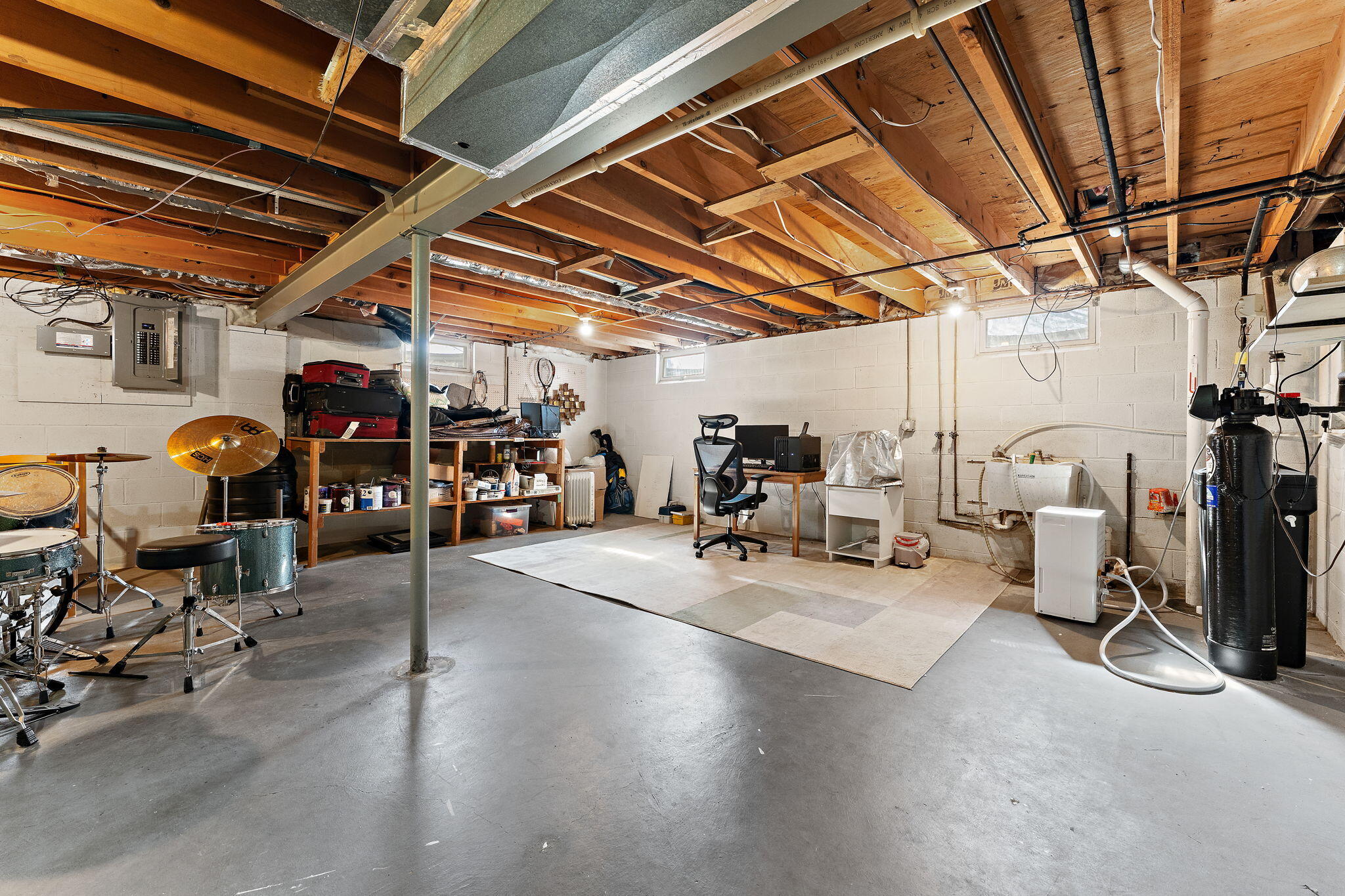 4002 Sleighbell Lane