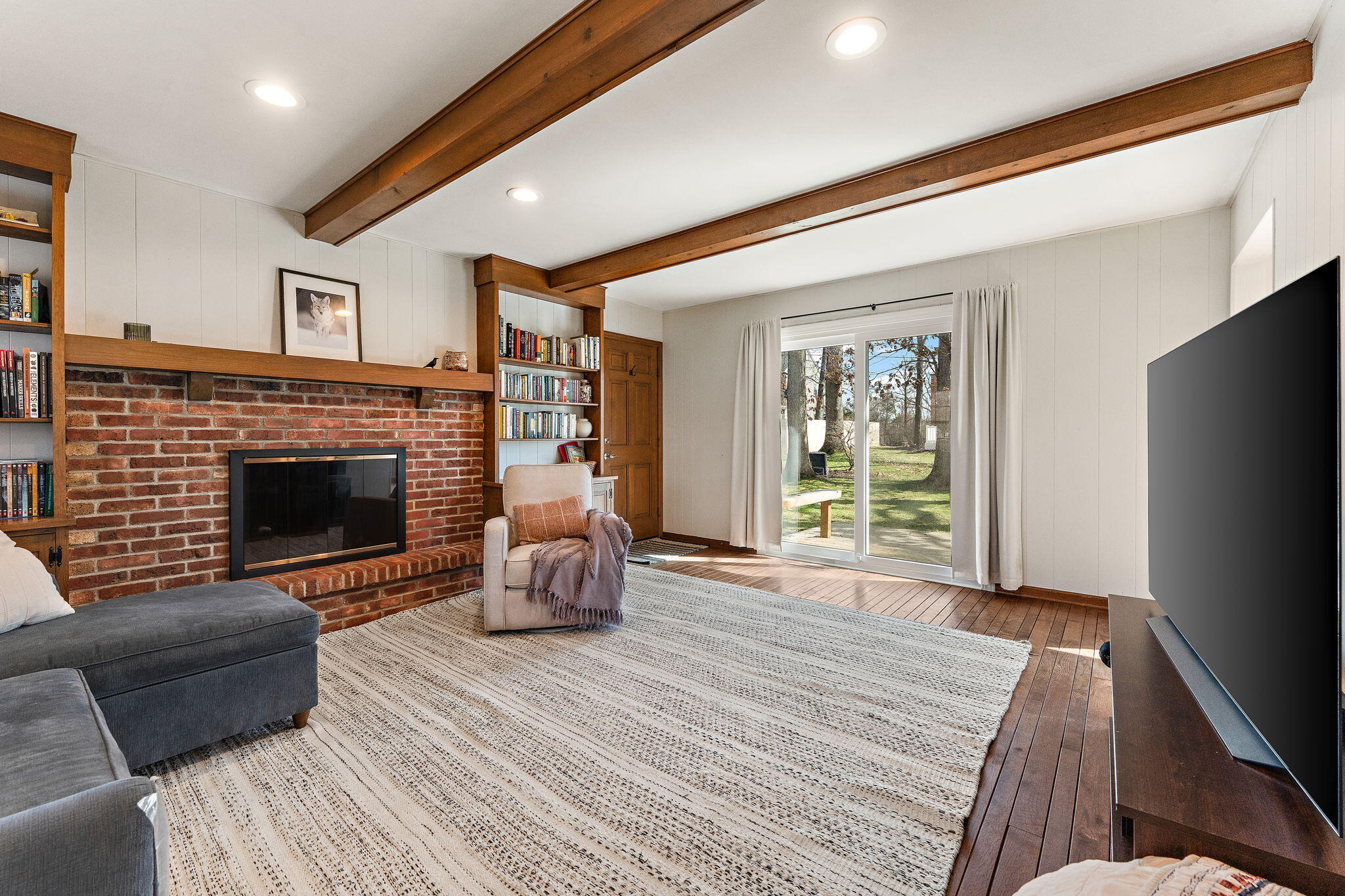 4002 Sleighbell Lane