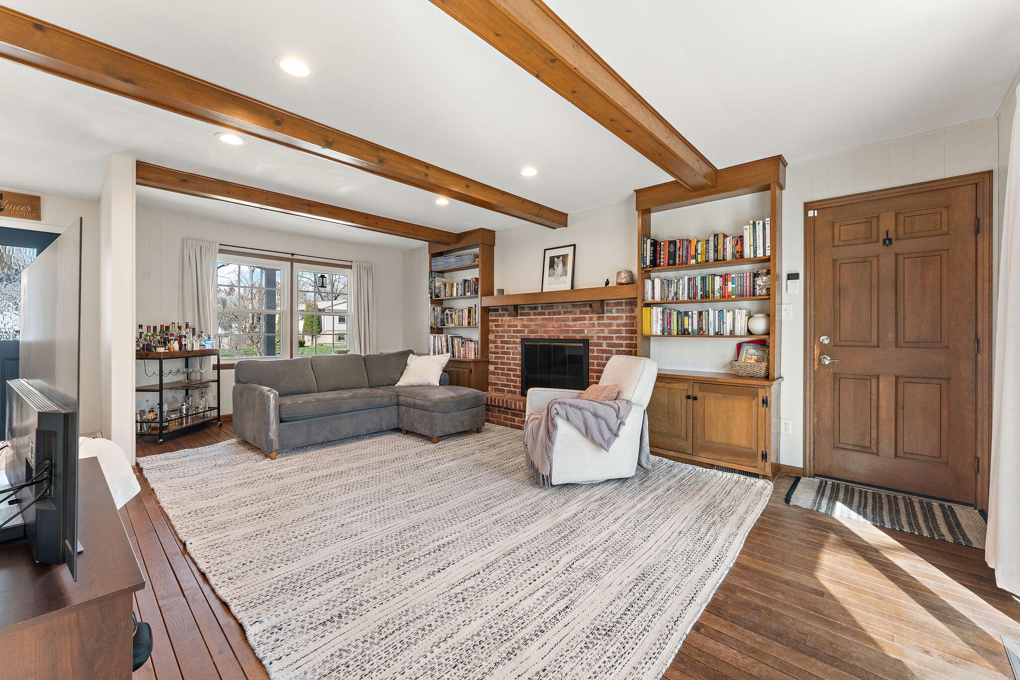 4002 Sleighbell Lane