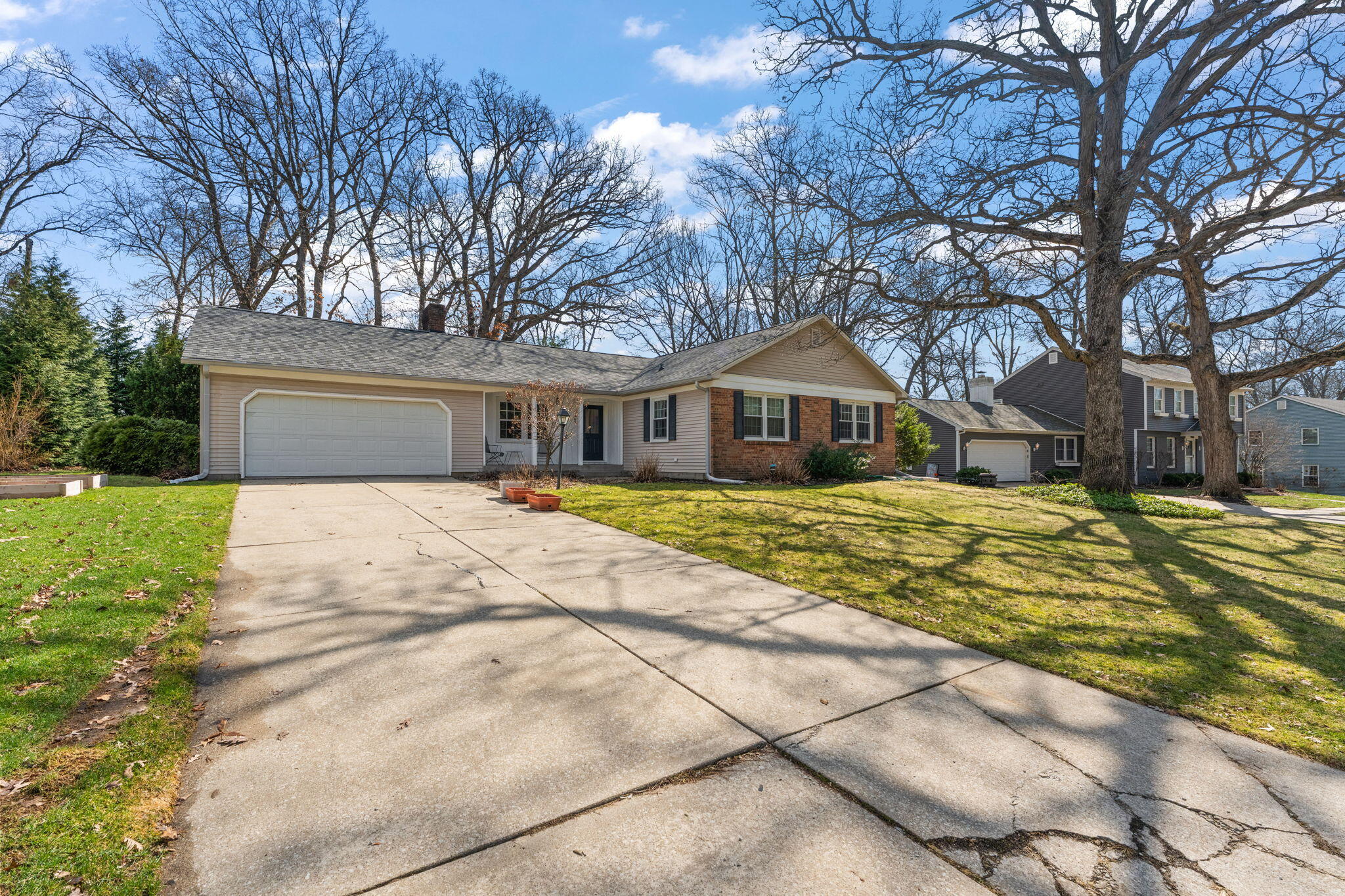 4002 Sleighbell Lane