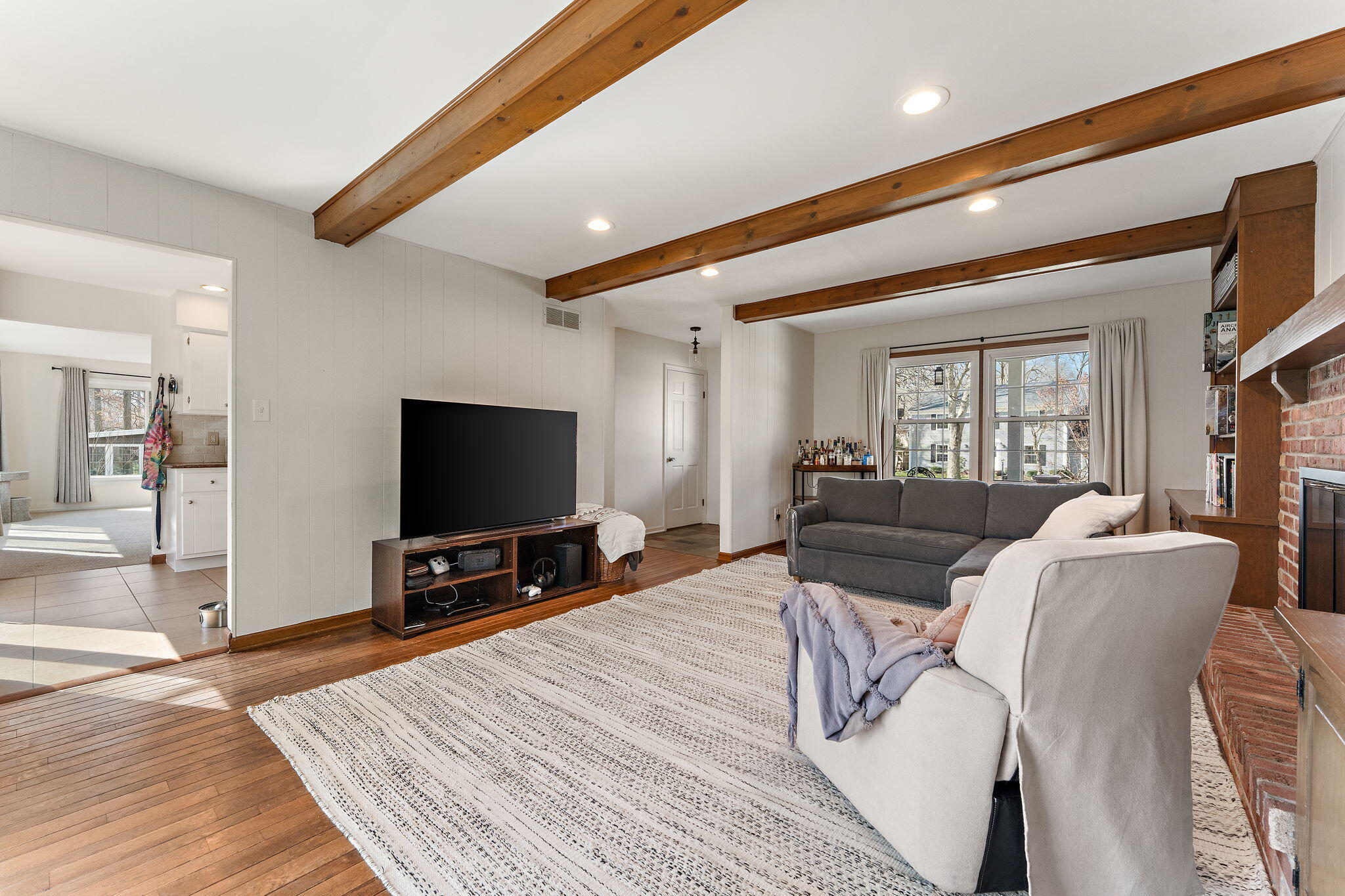 4002 Sleighbell Lane