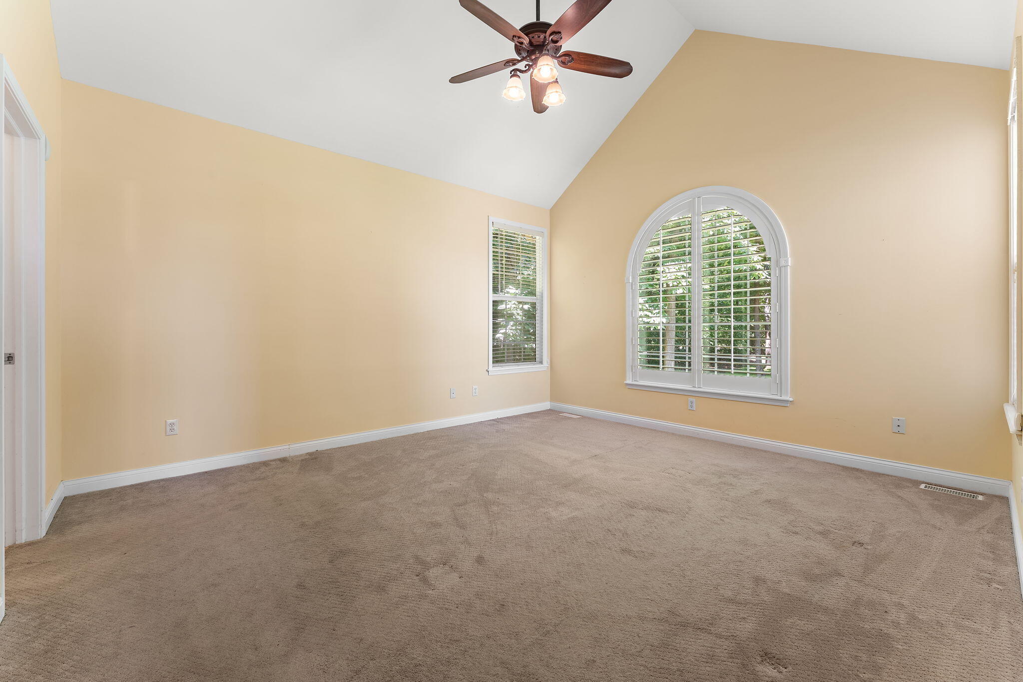 228 W Papillon Drive