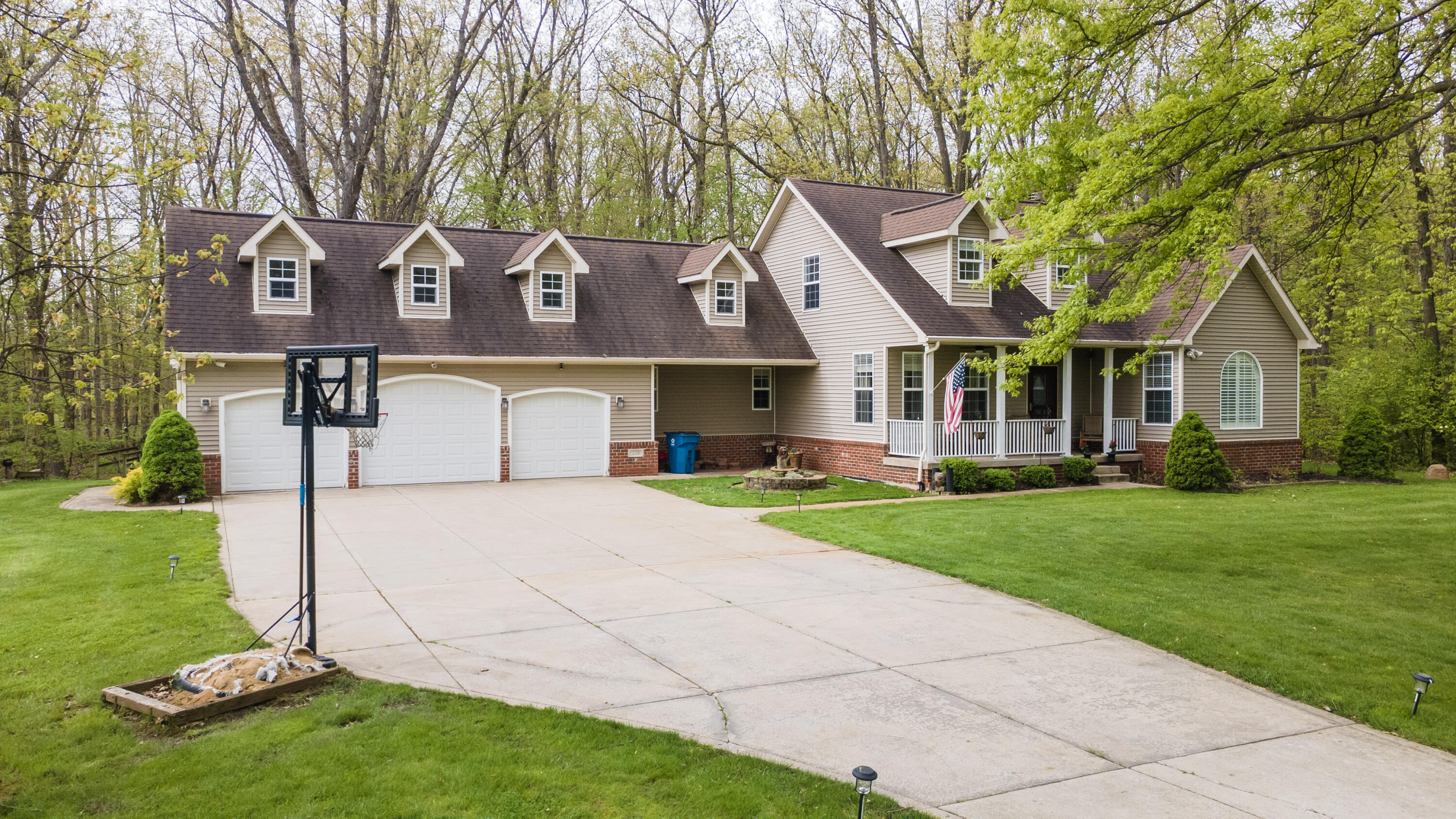 228 W Papillon Drive