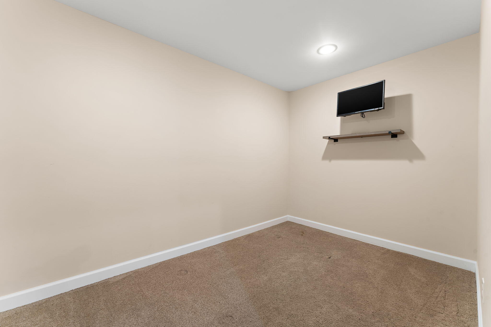228 W Papillon Drive