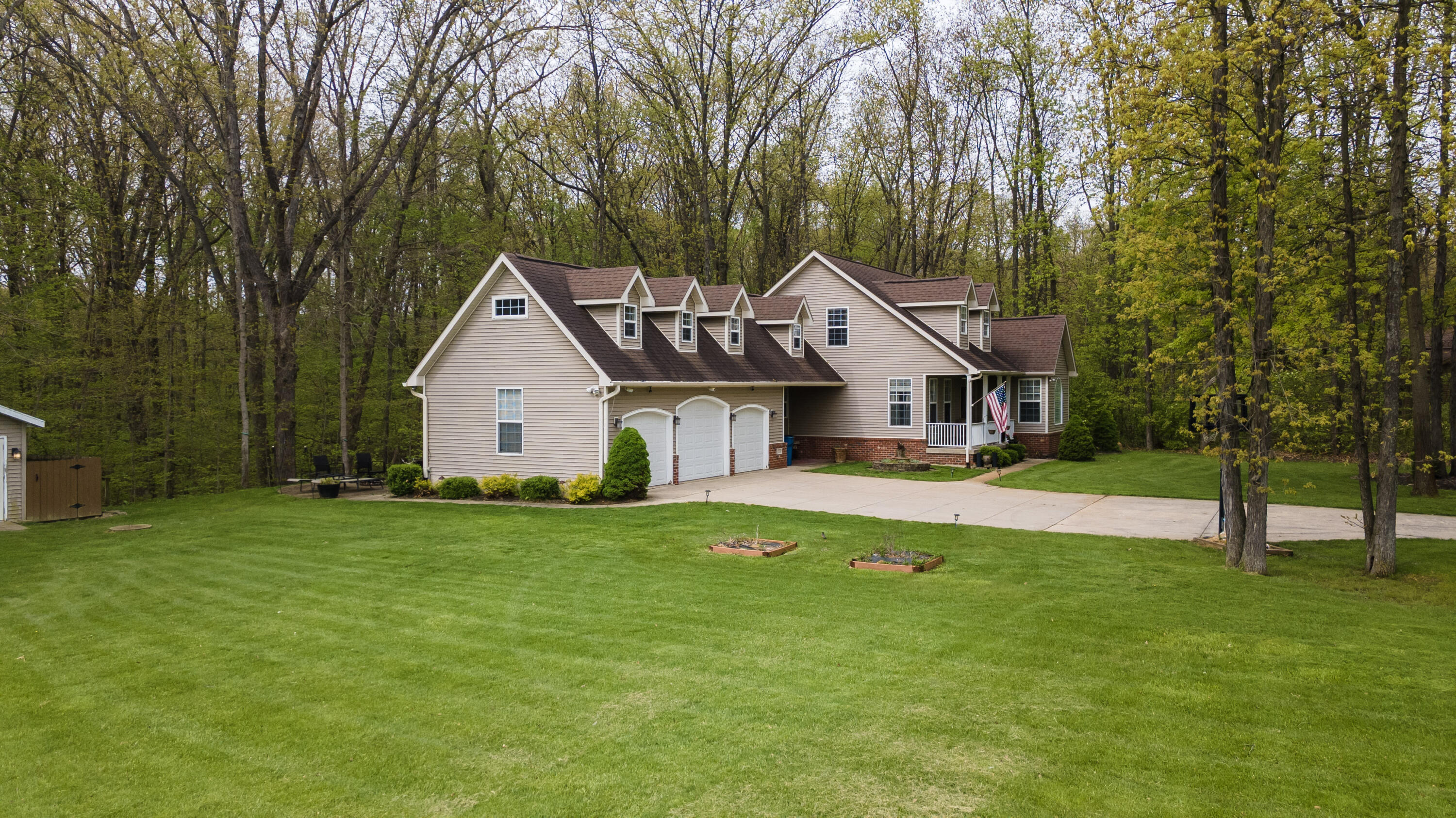 228 W Papillon Drive