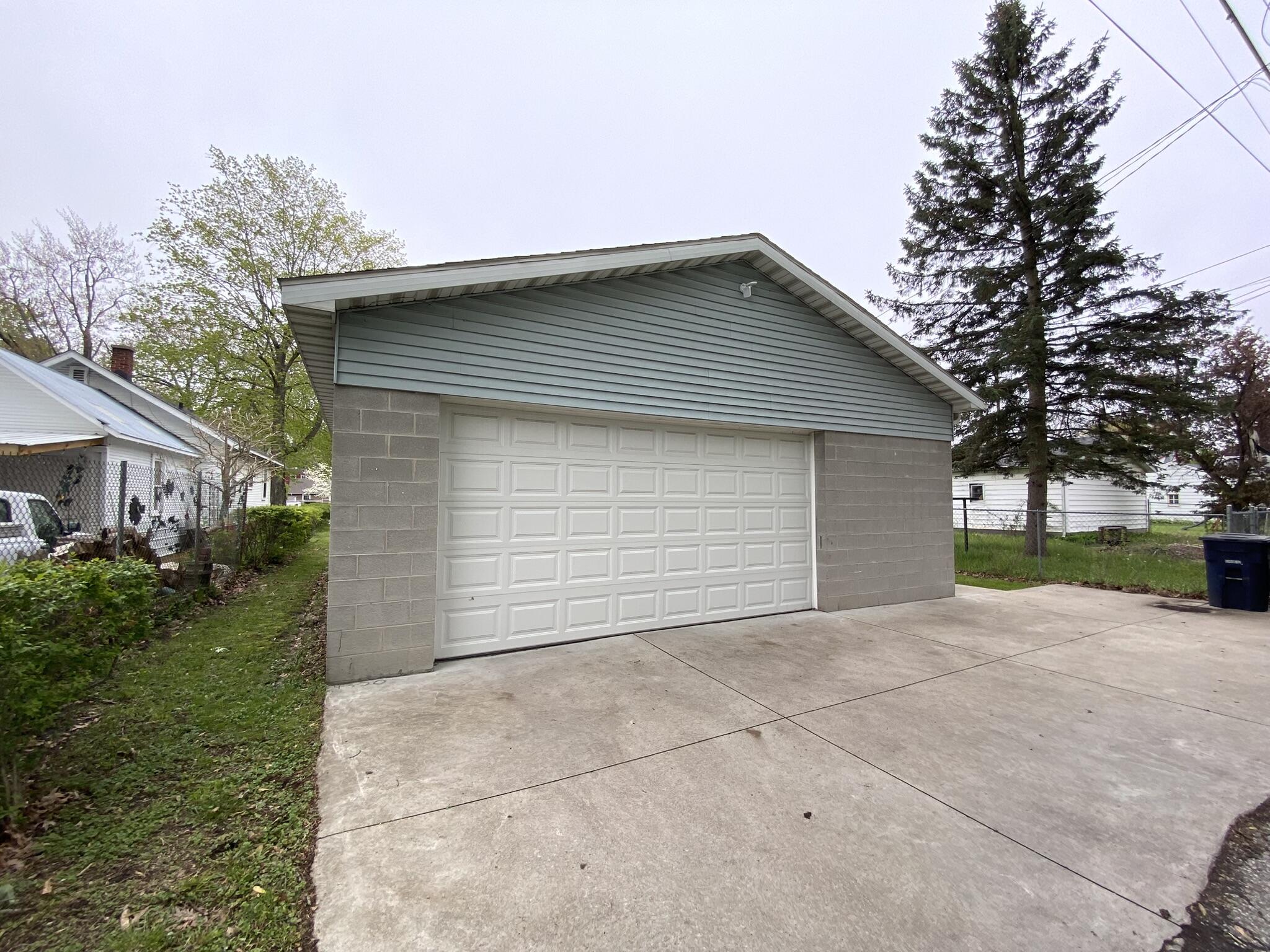 715 S Ashland Avenue