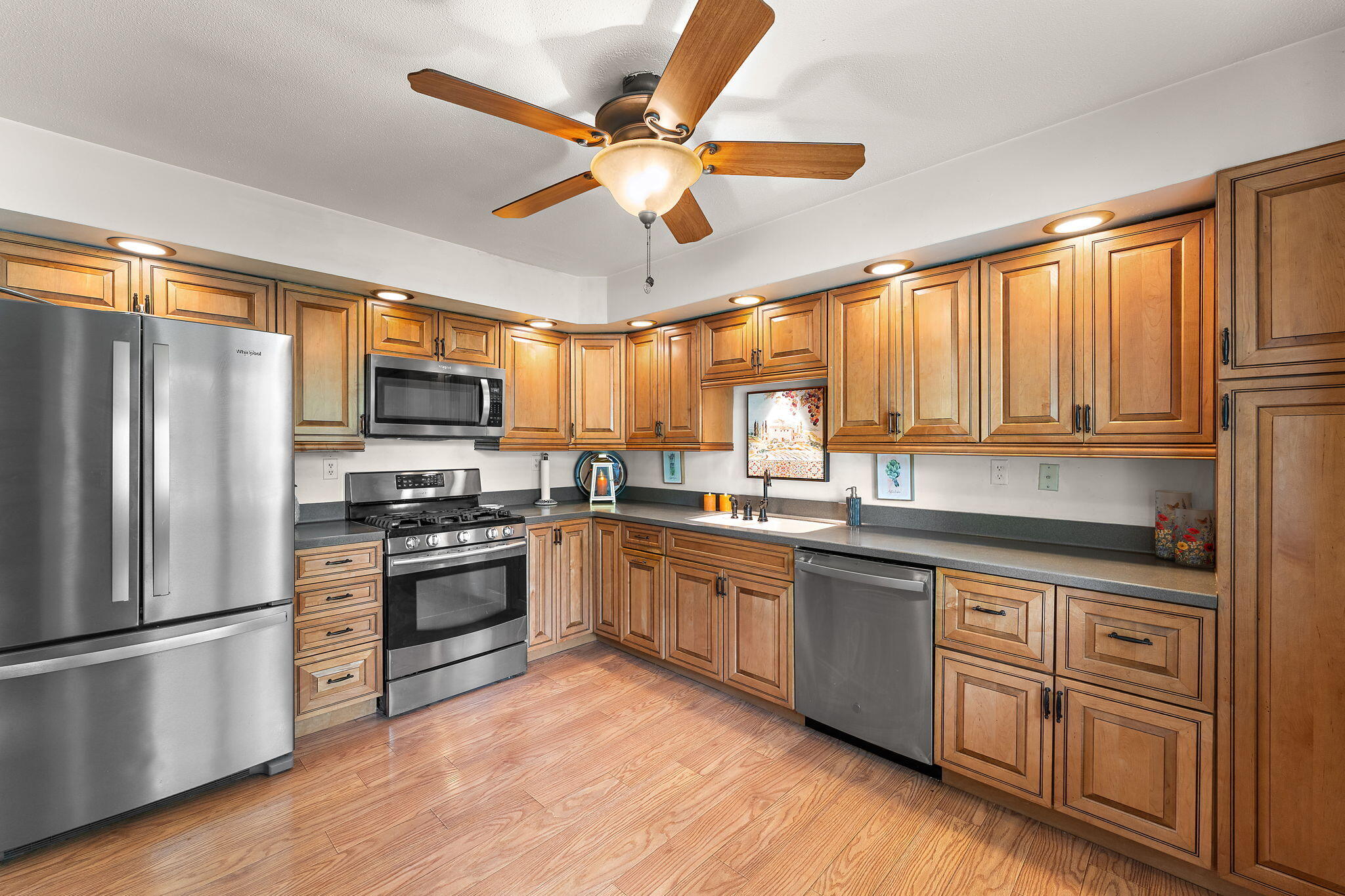 2605 Thomas Road