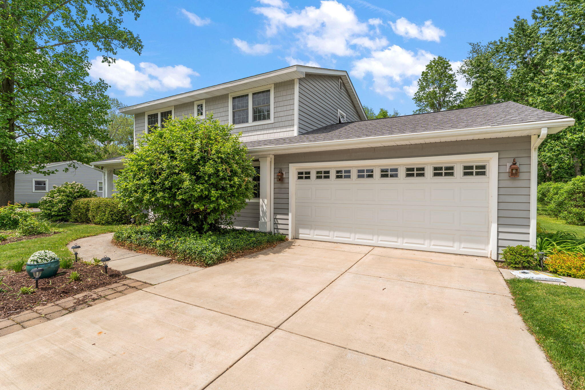 2605 Thomas Road