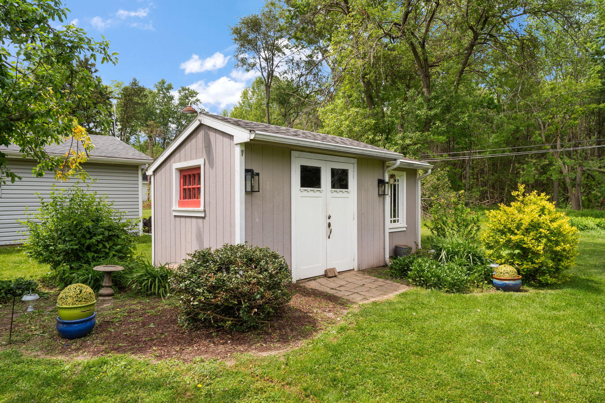 2605 Thomas Road