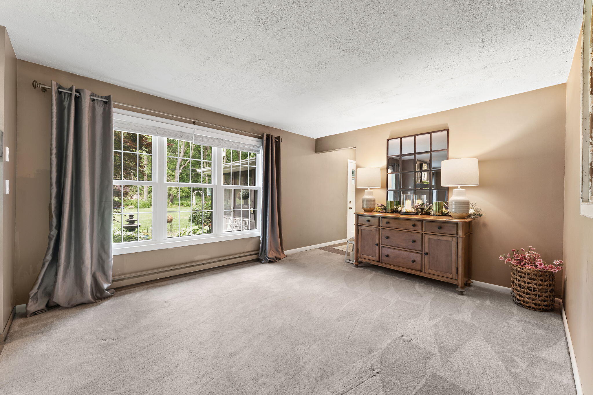2605 Thomas Road