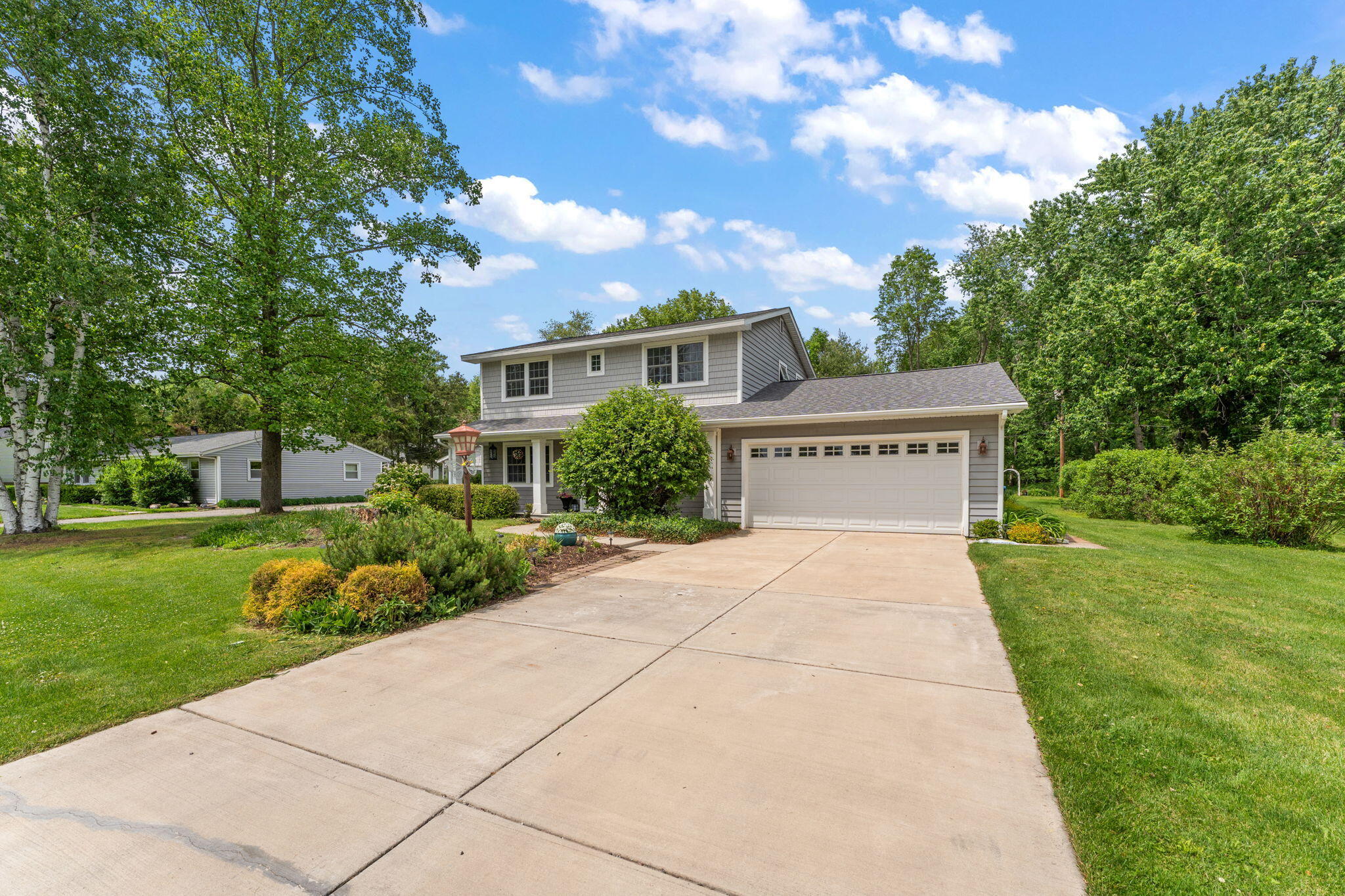 2605 Thomas Road