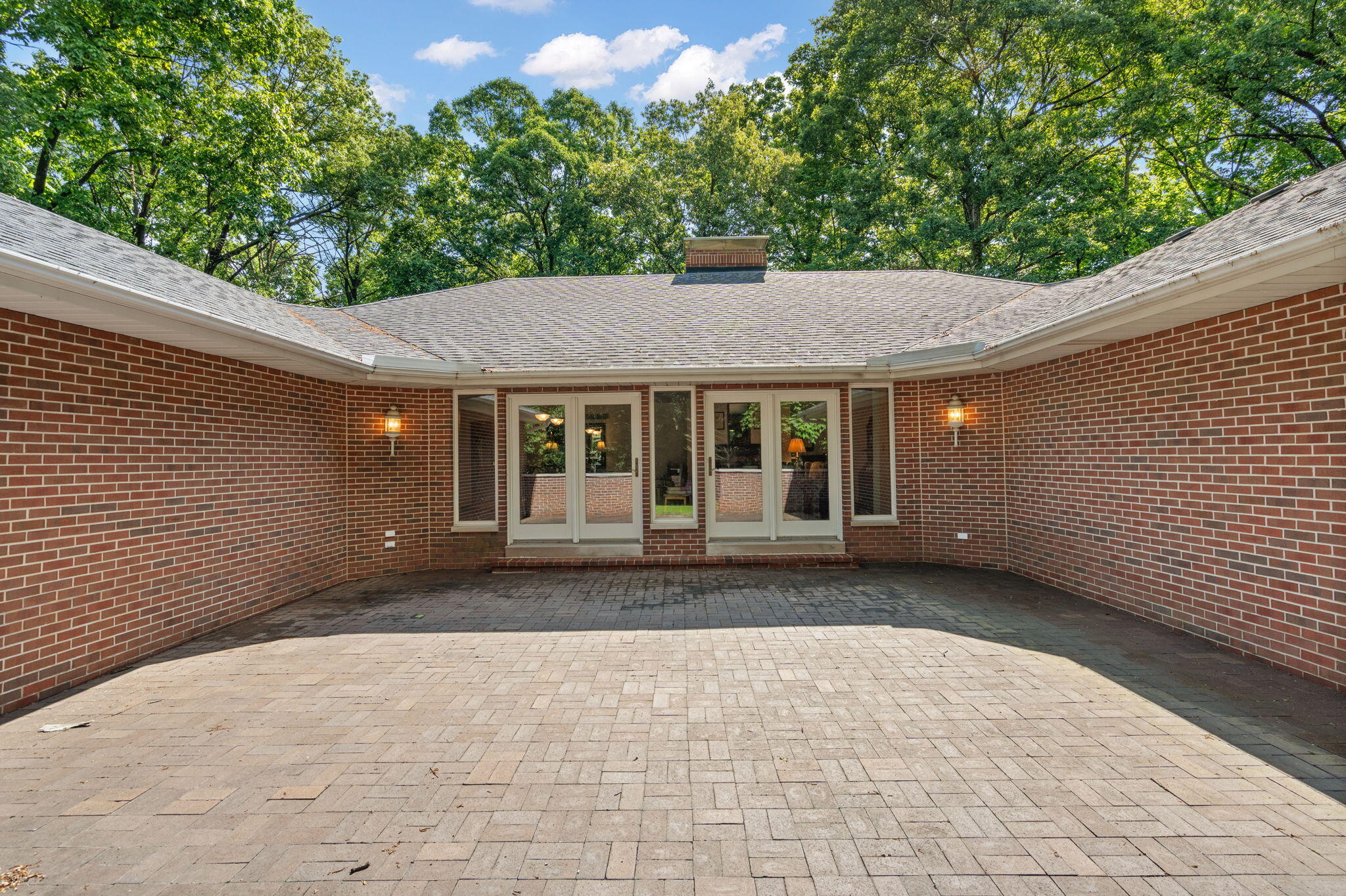 130 Woodland Hickory Court