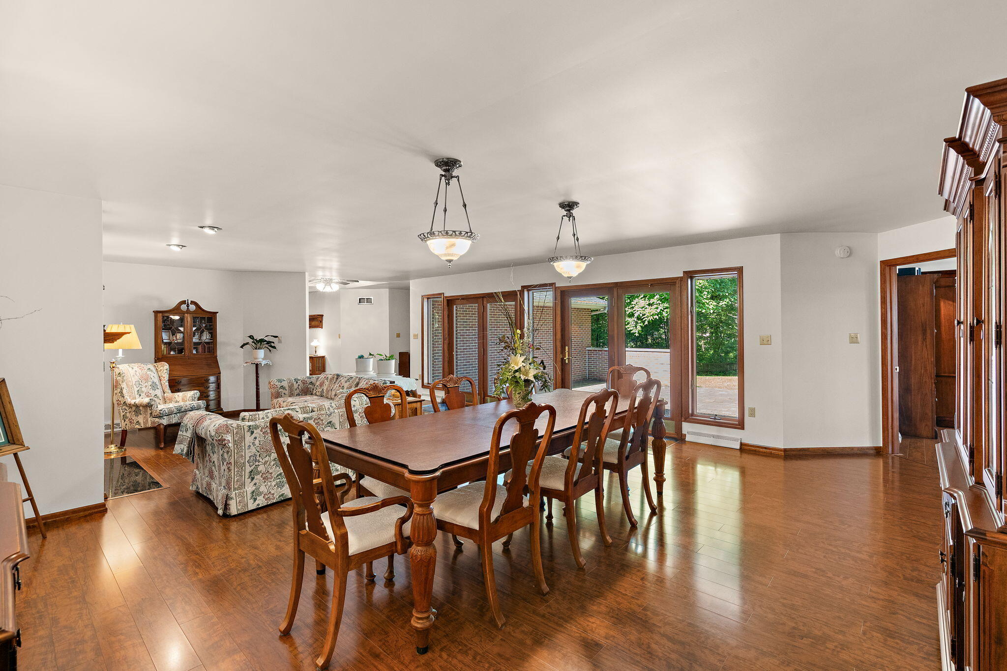130 Woodland Hickory Court
