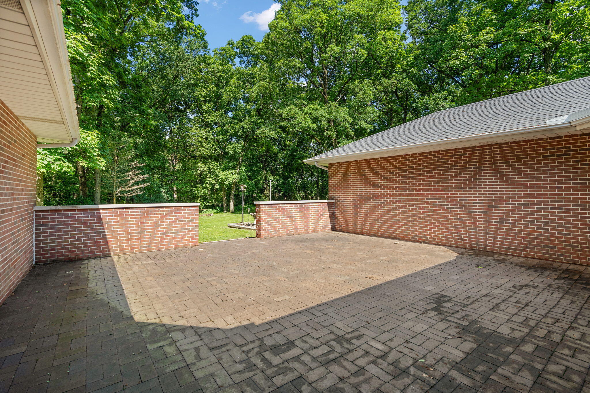 130 Woodland Hickory Court