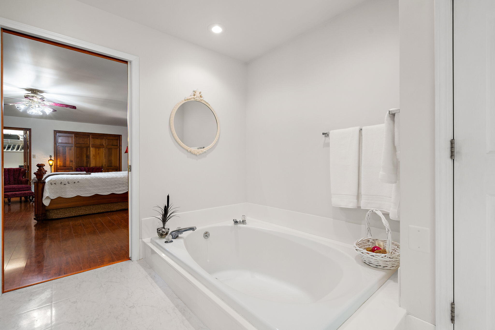 130 Woodland Hickory Court