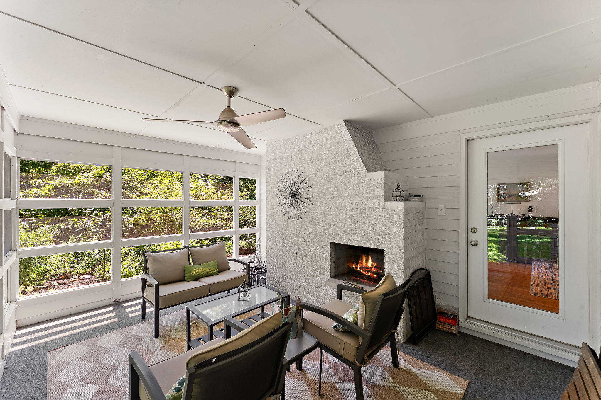 1412 Del Vista Drive