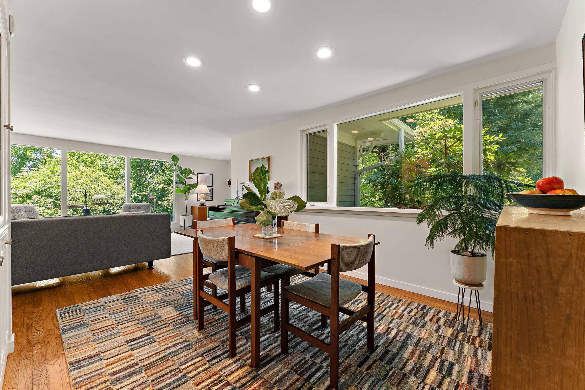 1412 Del Vista Drive