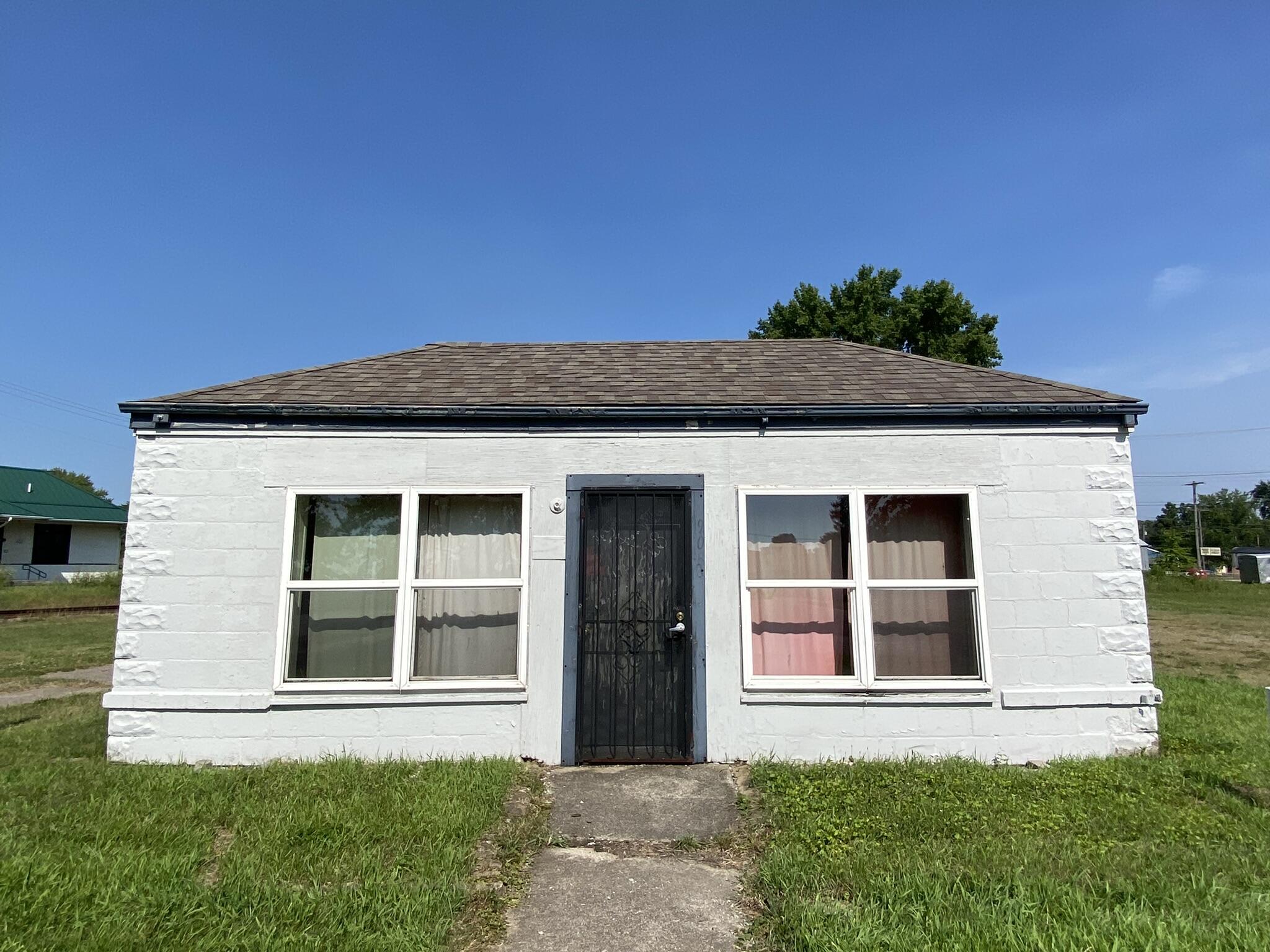 908 Washington