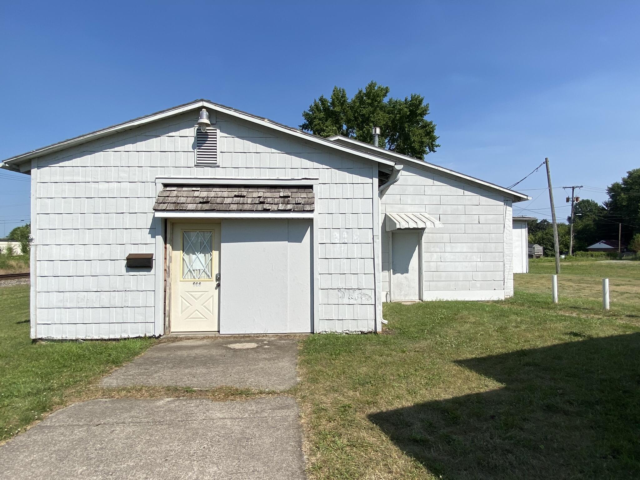 908 Washington