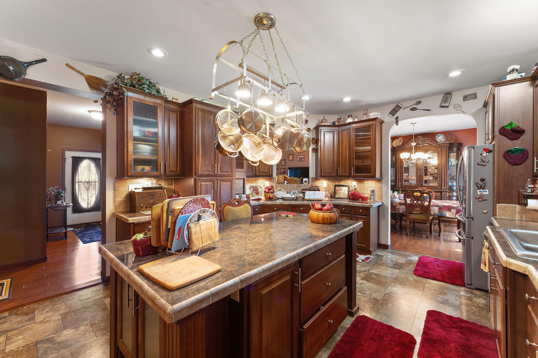 6 S Fish Lake Street