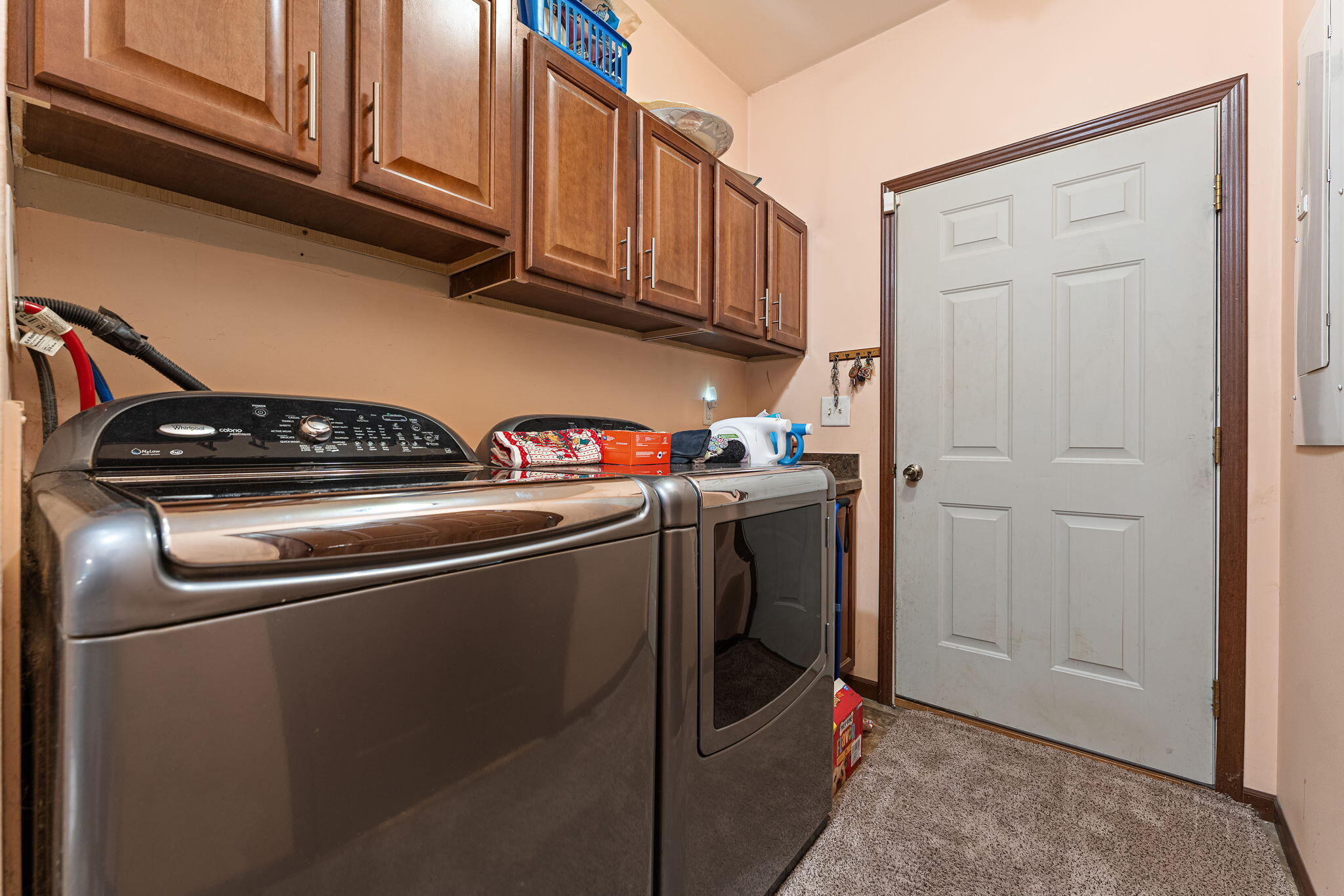 6 S Fish Lake Street