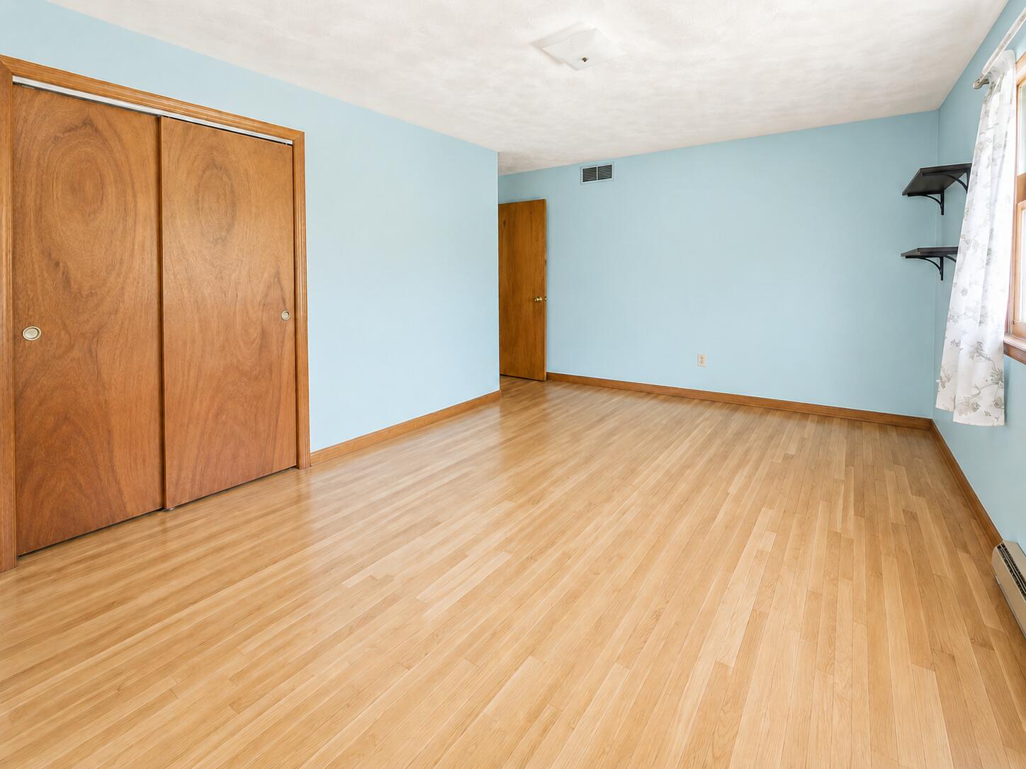4126 E 31st Avenue Unit: Rr1