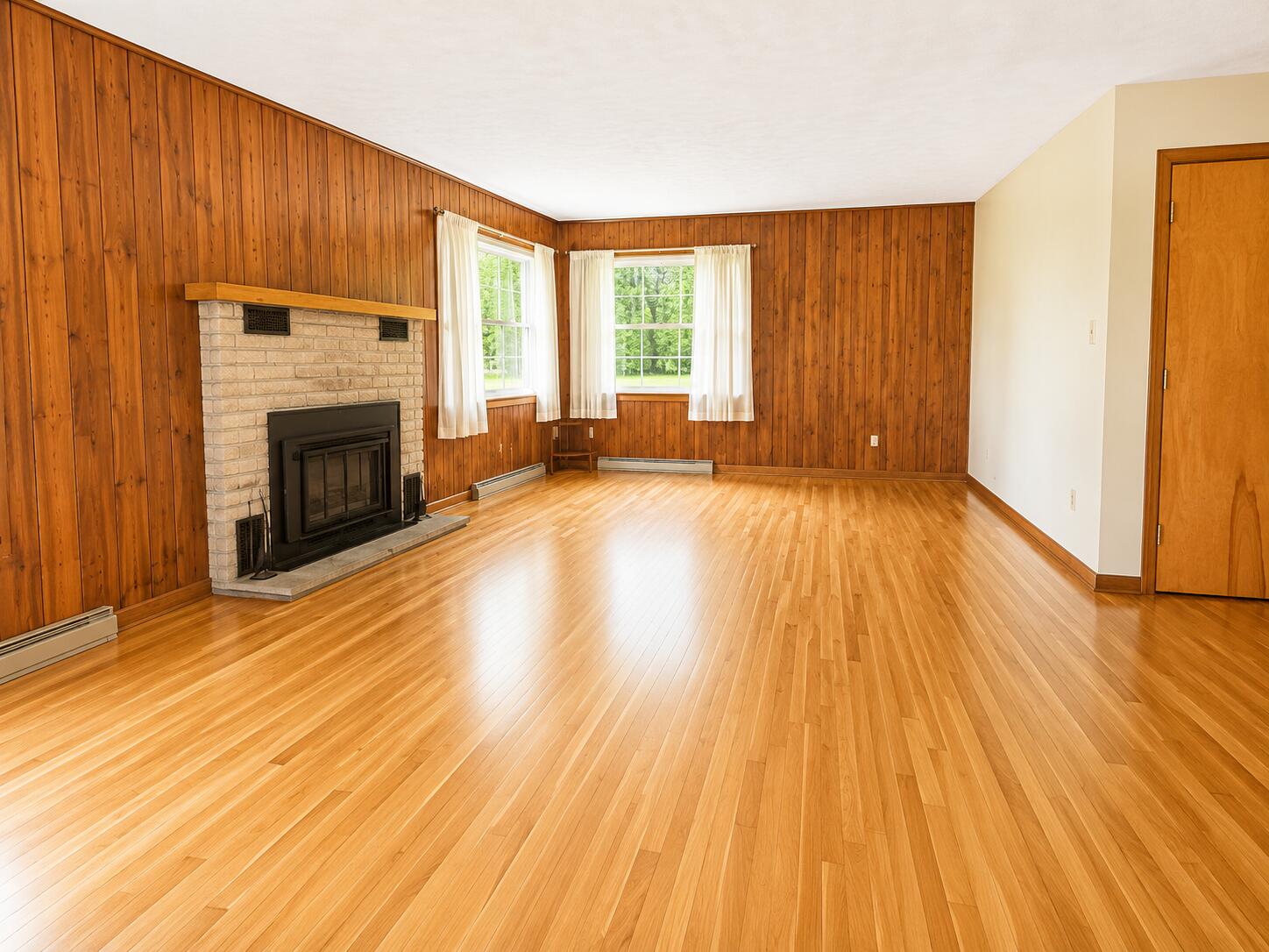 4126 E 31st Avenue Unit: Rr1