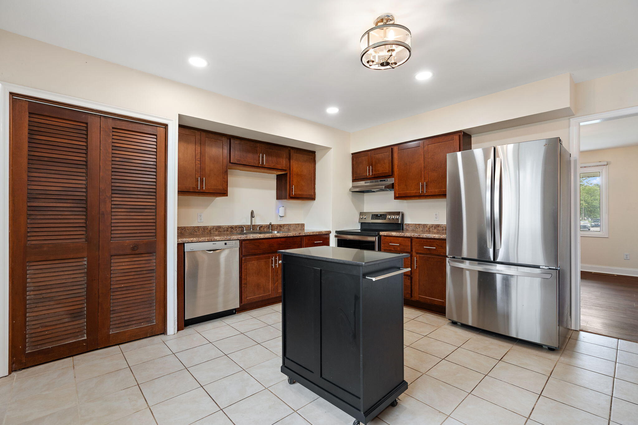 385 Riviera Court