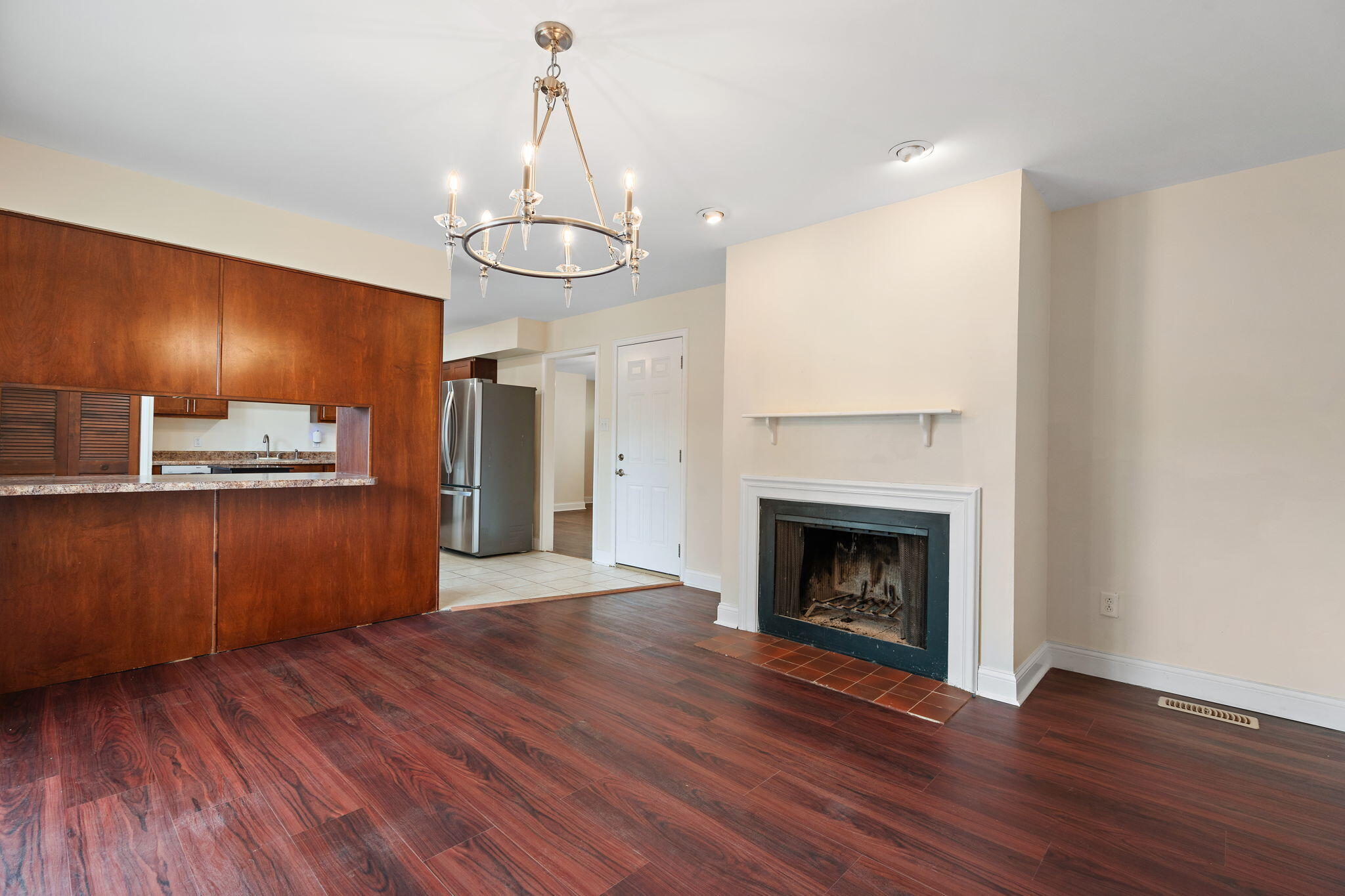 385 Riviera Court