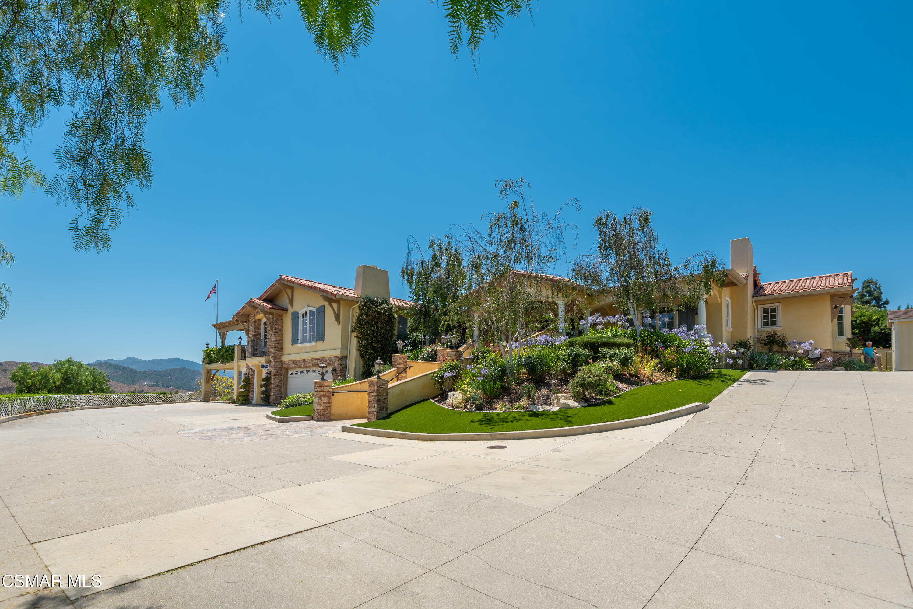 551 Lone Oak Drive